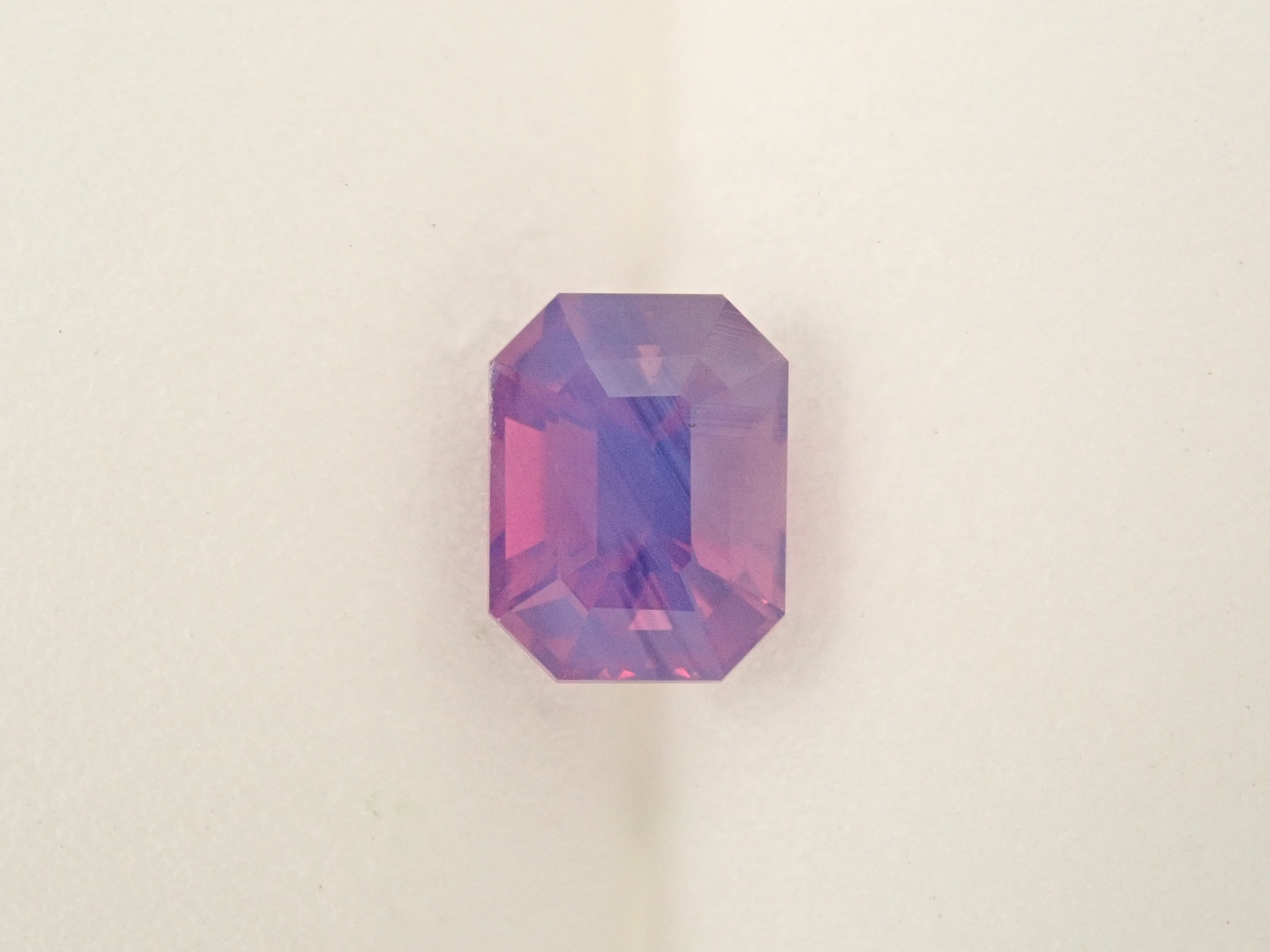 【抽選販売：10/31(金)10時am〆】マダガスカル産シルキーピンクサファイア 1.050ctルース GIT