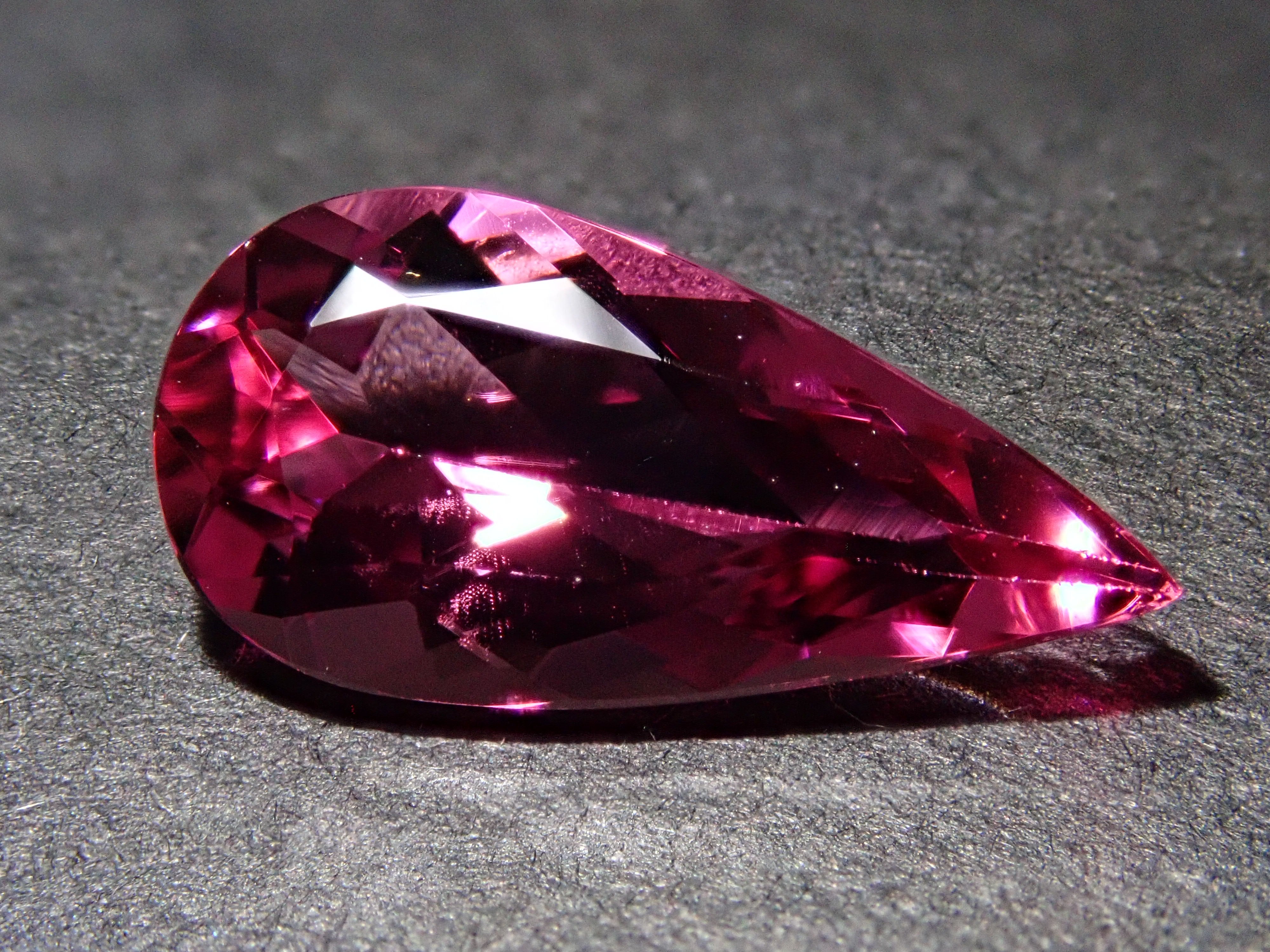 【11/1 22時販売】ブラジル産ピンクトルマリン 1.515ctルース