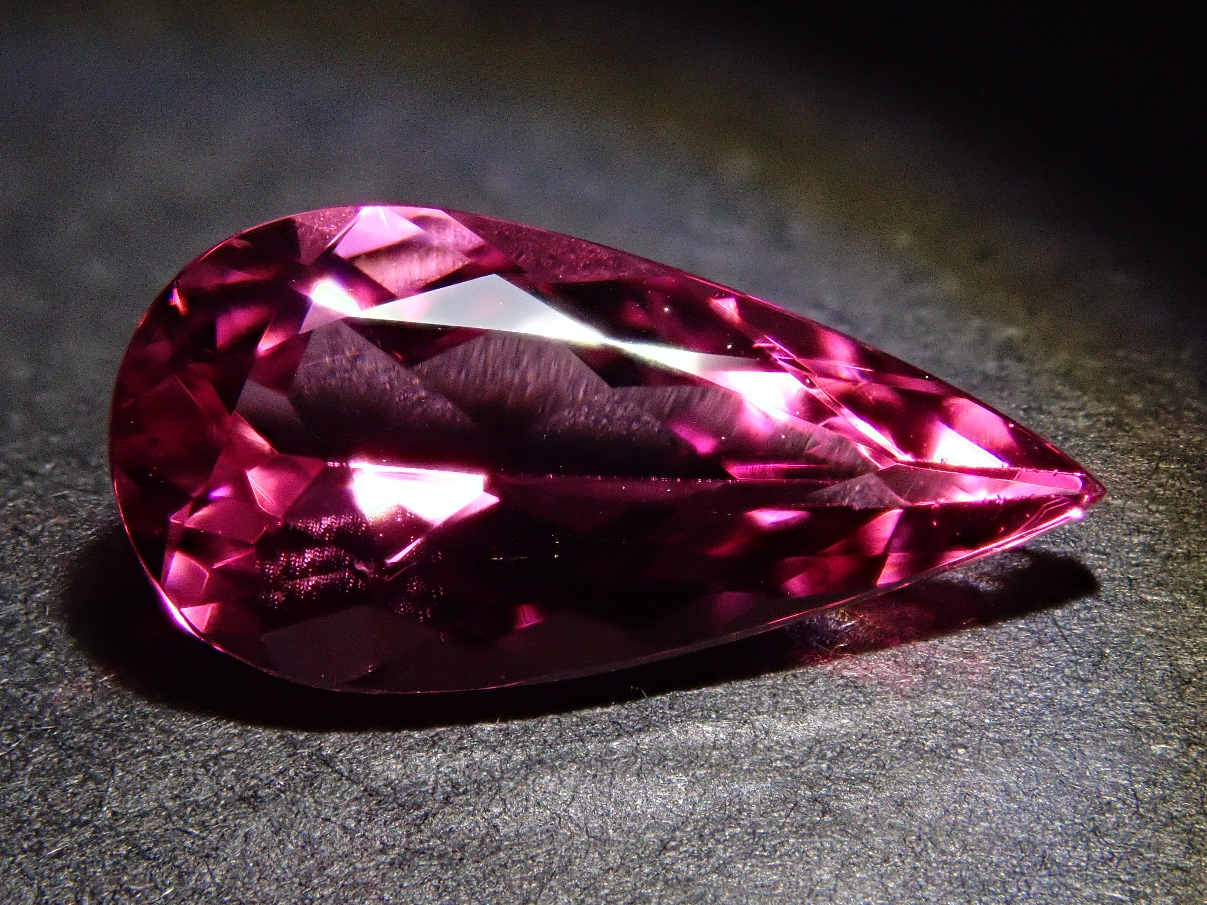 【11/1 22時販売】ブラジル産ピンクトルマリン 1.515ctルース