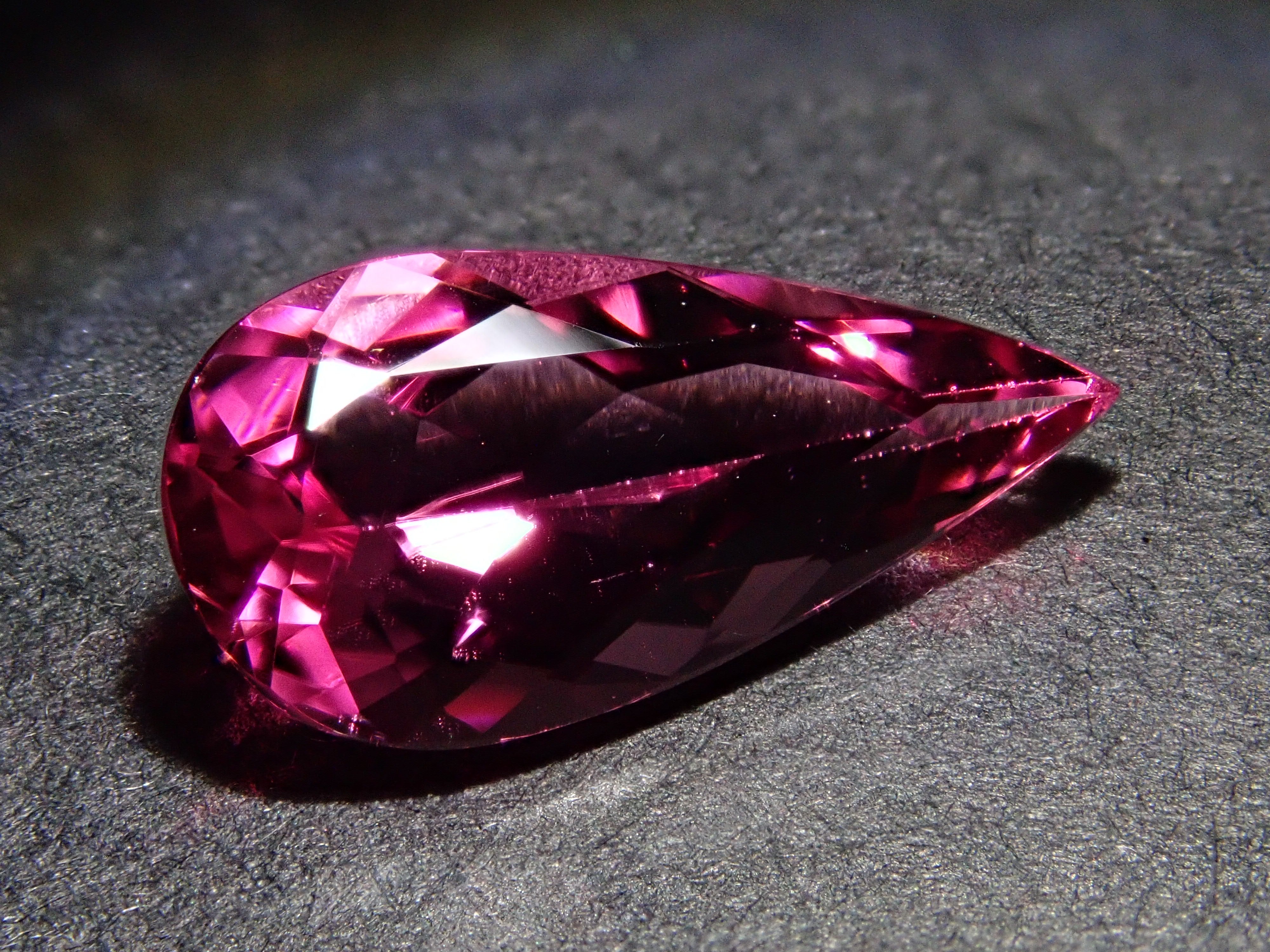 【11/1 22時販売】ブラジル産ピンクトルマリン 1.515ctルース