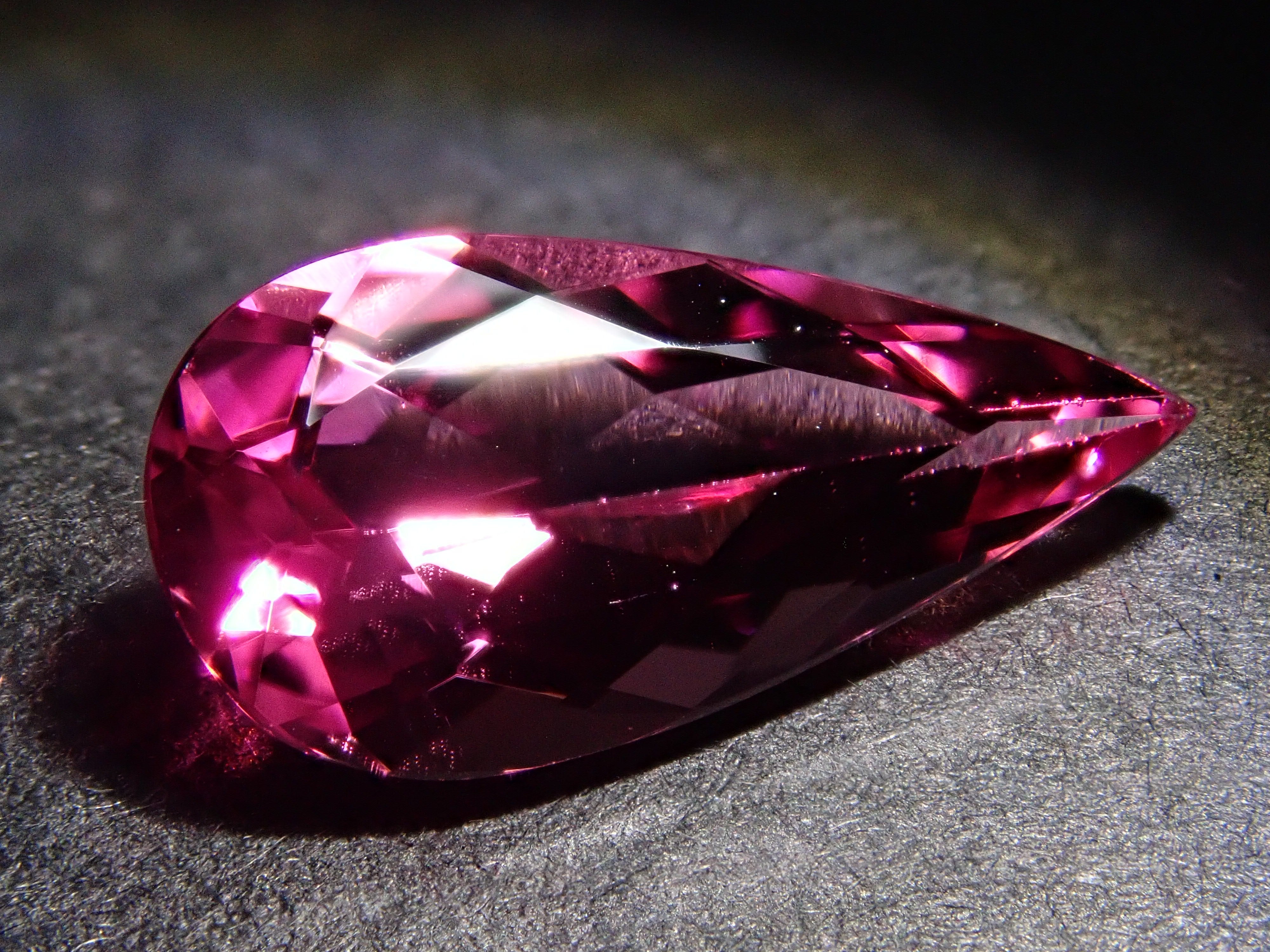 【11/1 22時販売】ブラジル産ピンクトルマリン 1.515ctルース