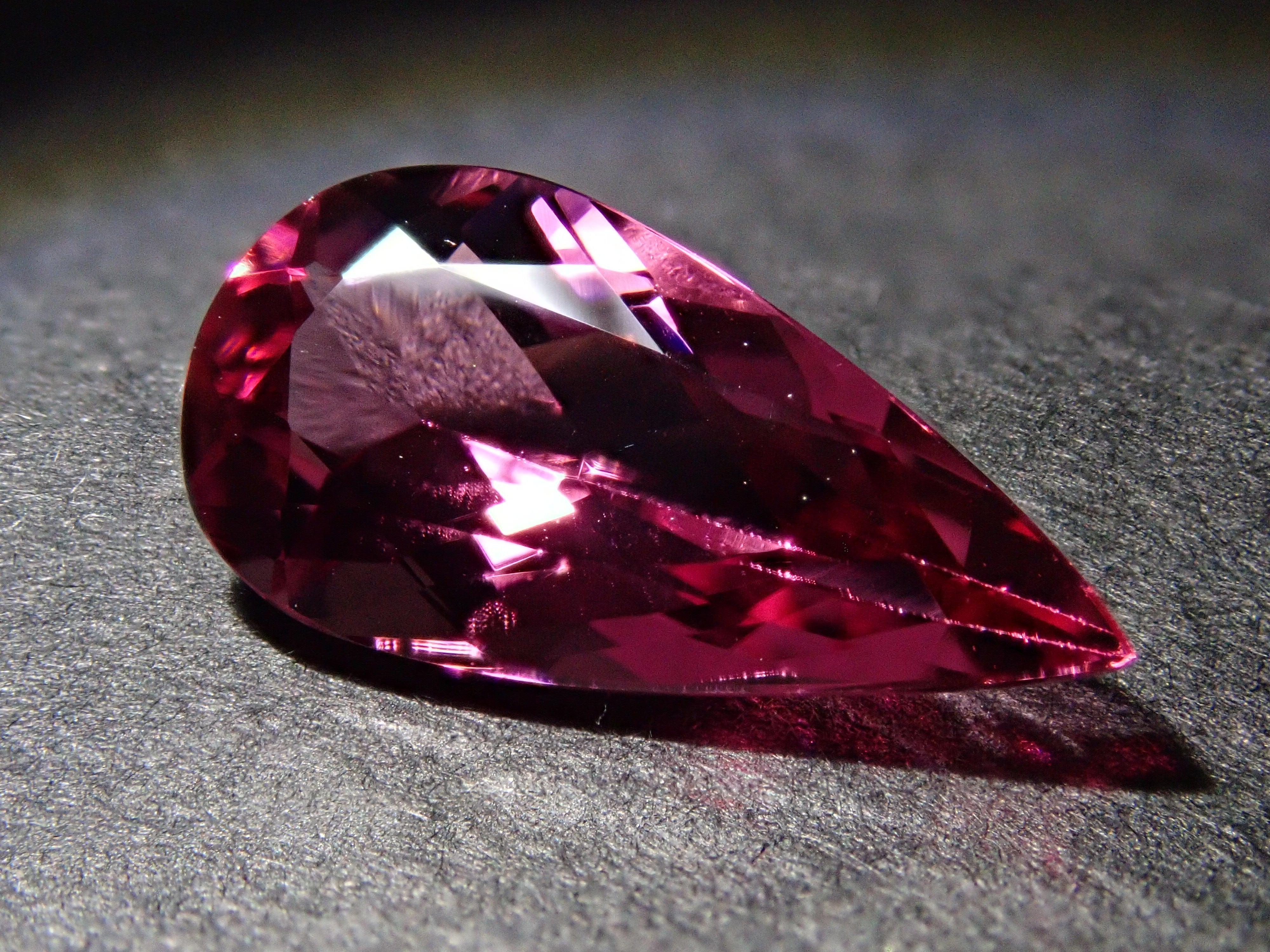 【11/1 22時販売】ブラジル産ピンクトルマリン 1.515ctルース