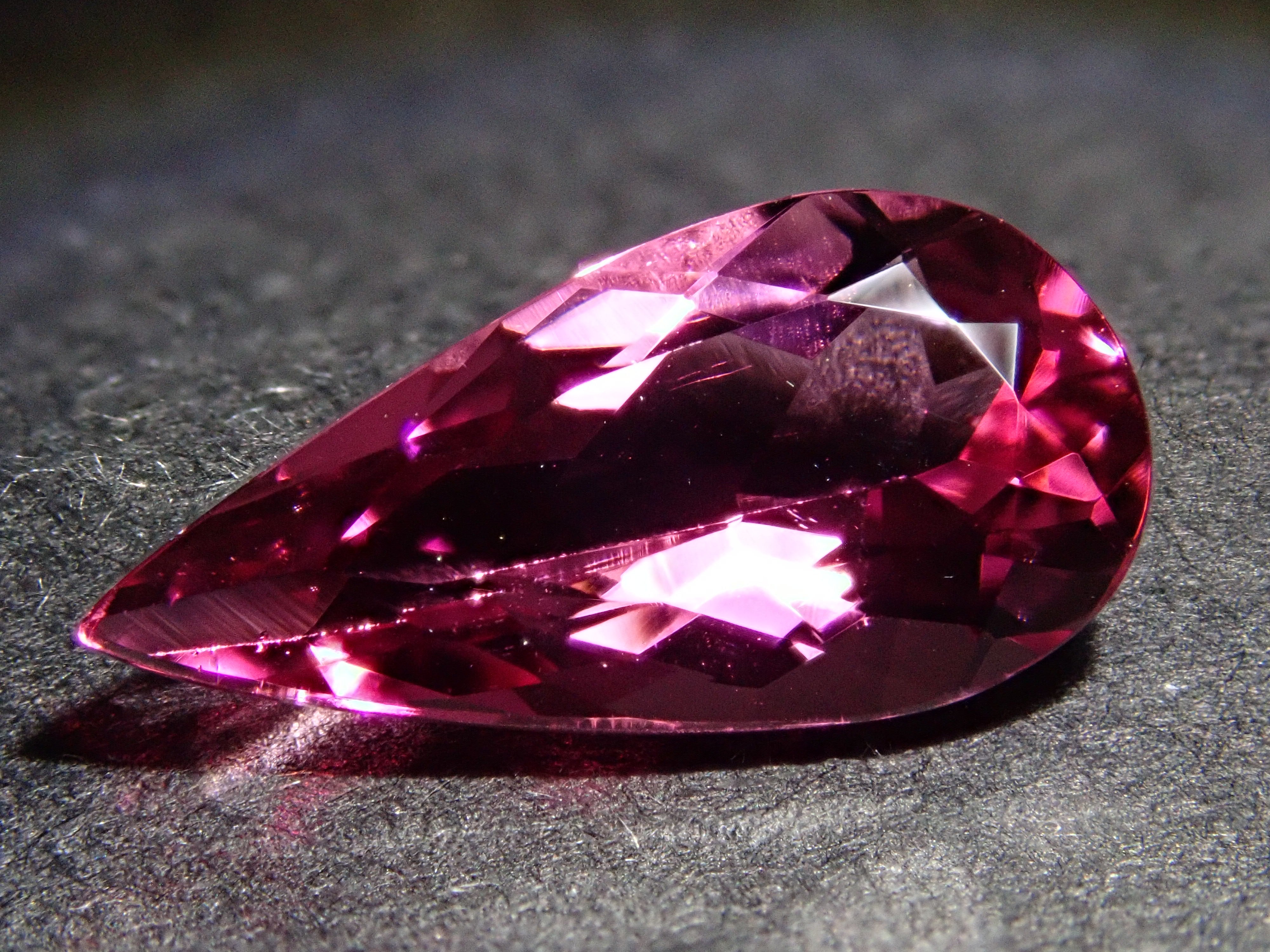 【11/1 22時販売】ブラジル産ピンクトルマリン 1.515ctルース