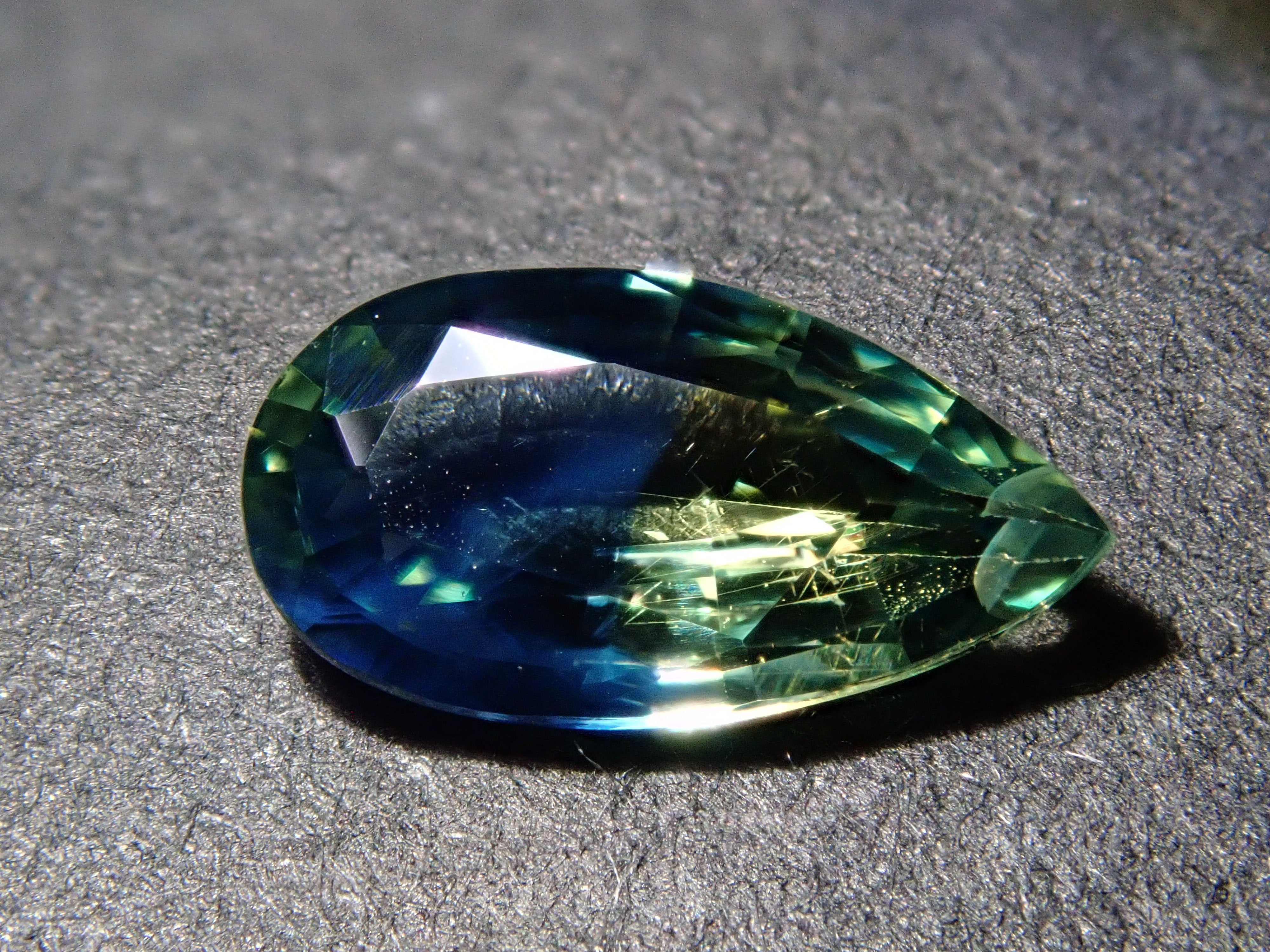 Madagascar Bicolor Sapphire 0.633ct Loose