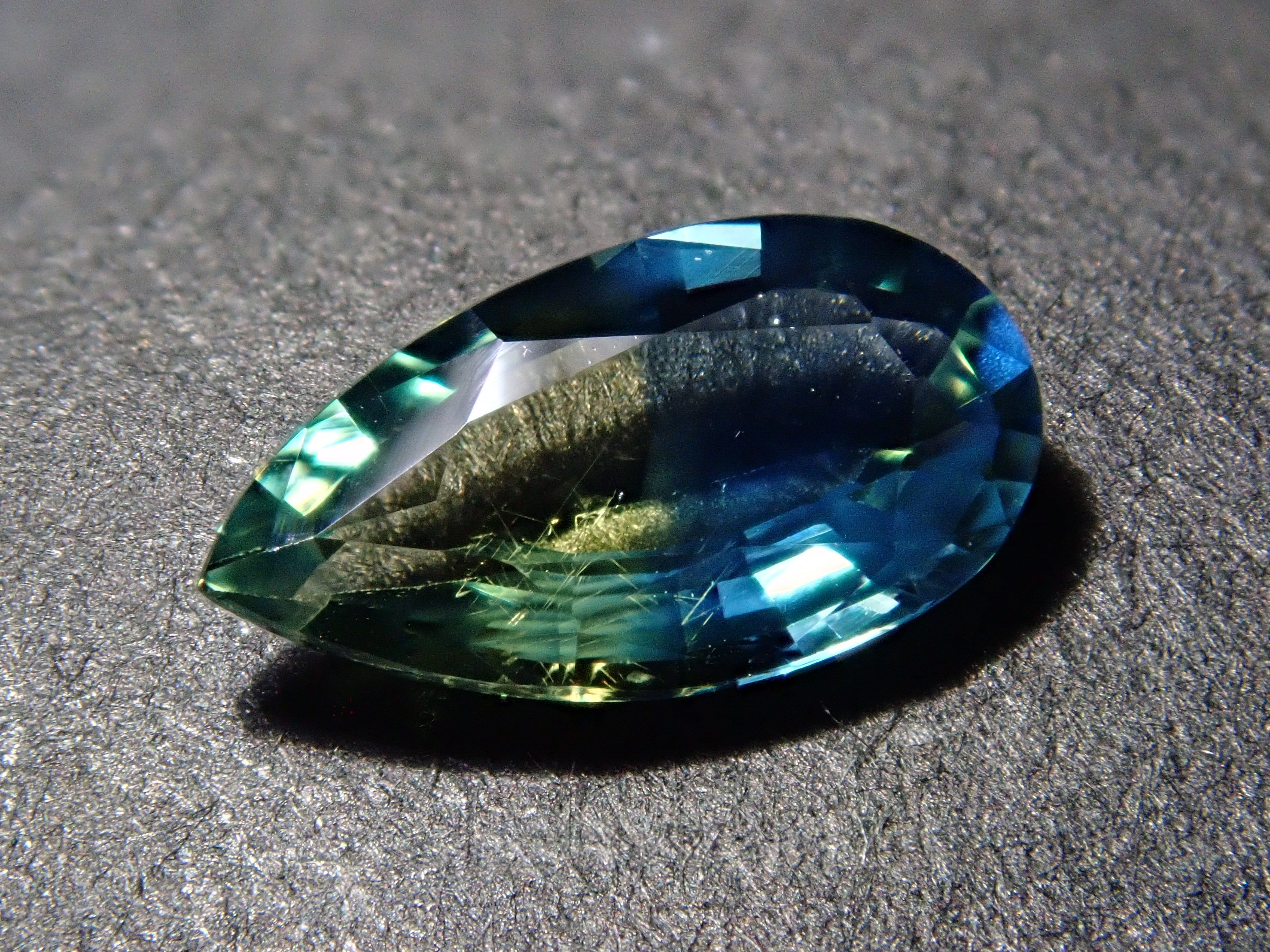 バイカラーサファイア ペンダントトップ オーダーハンドメイド セミ