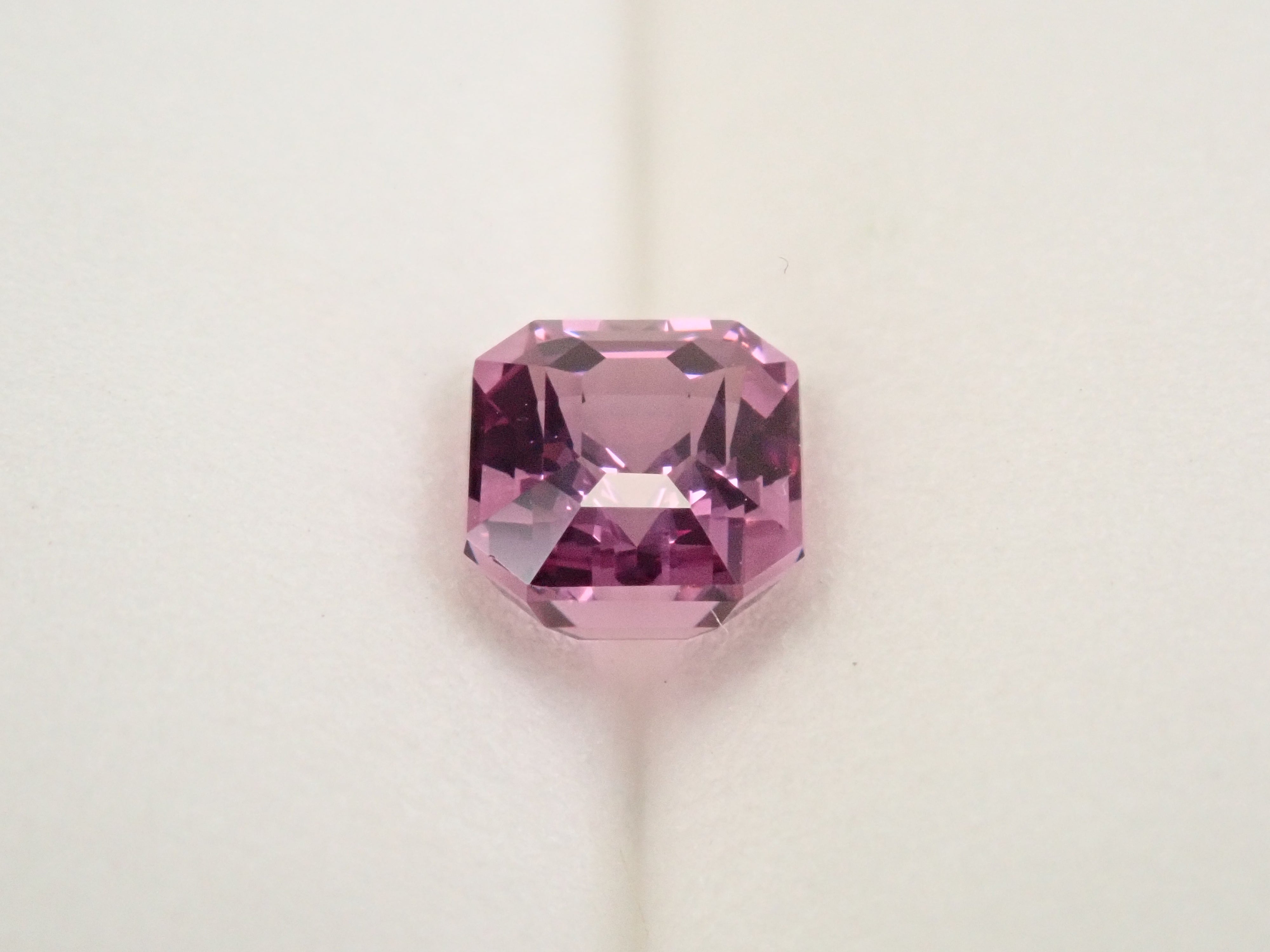 スリランカ産パープルスピネル 1.060ctルース