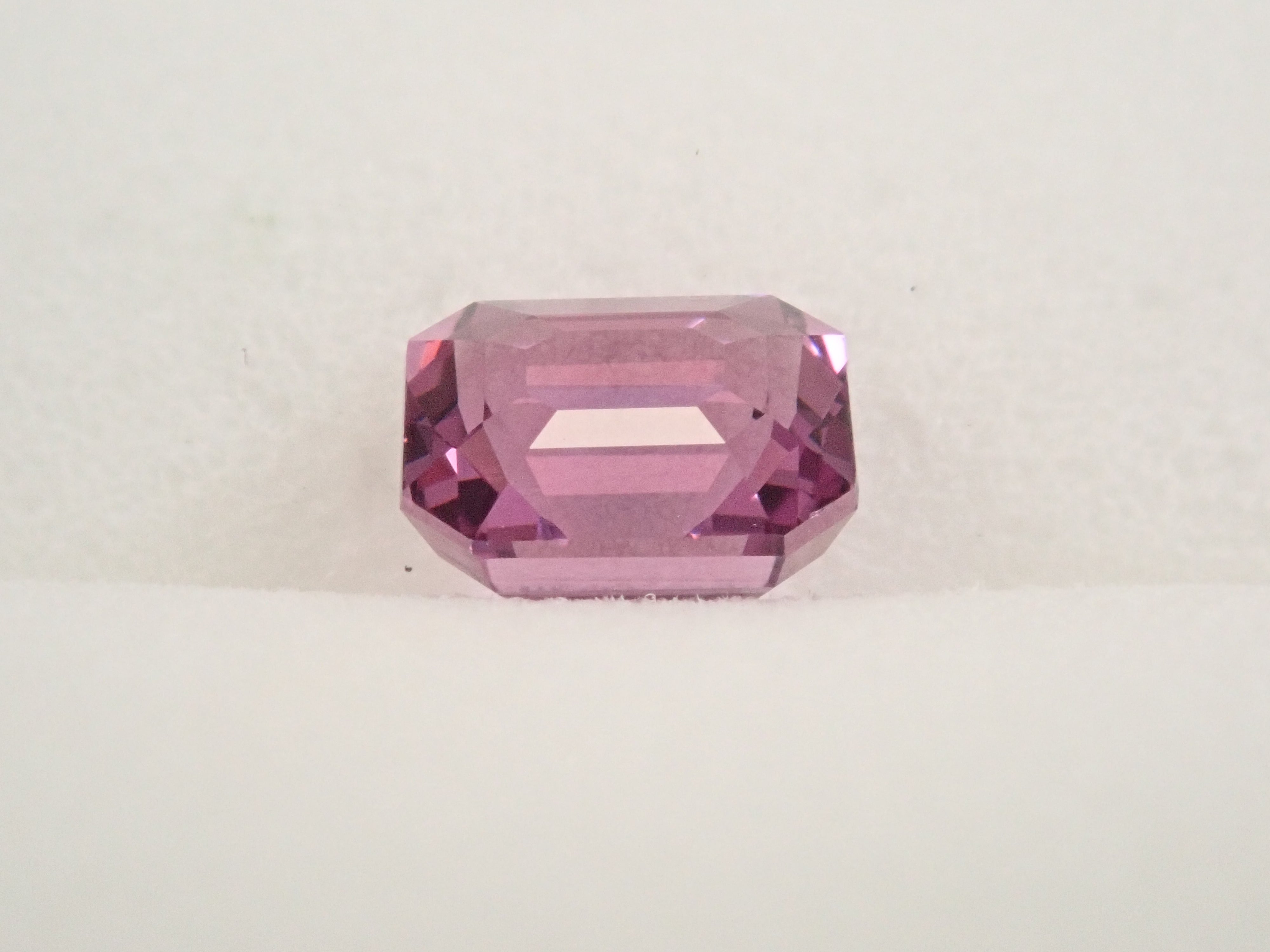 スリランカ産パープルスピネル 1.060ctルース