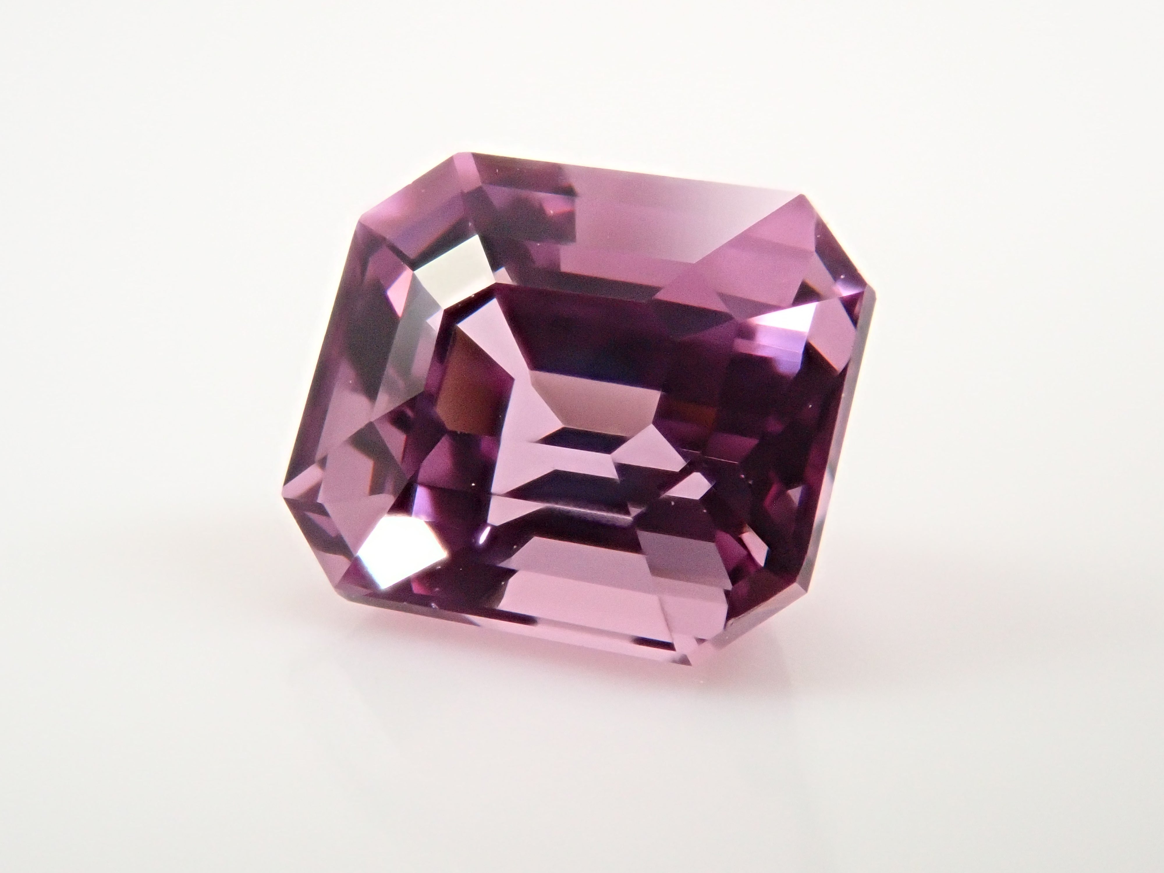 スリランカ産パープルスピネル 1.060ctルース
