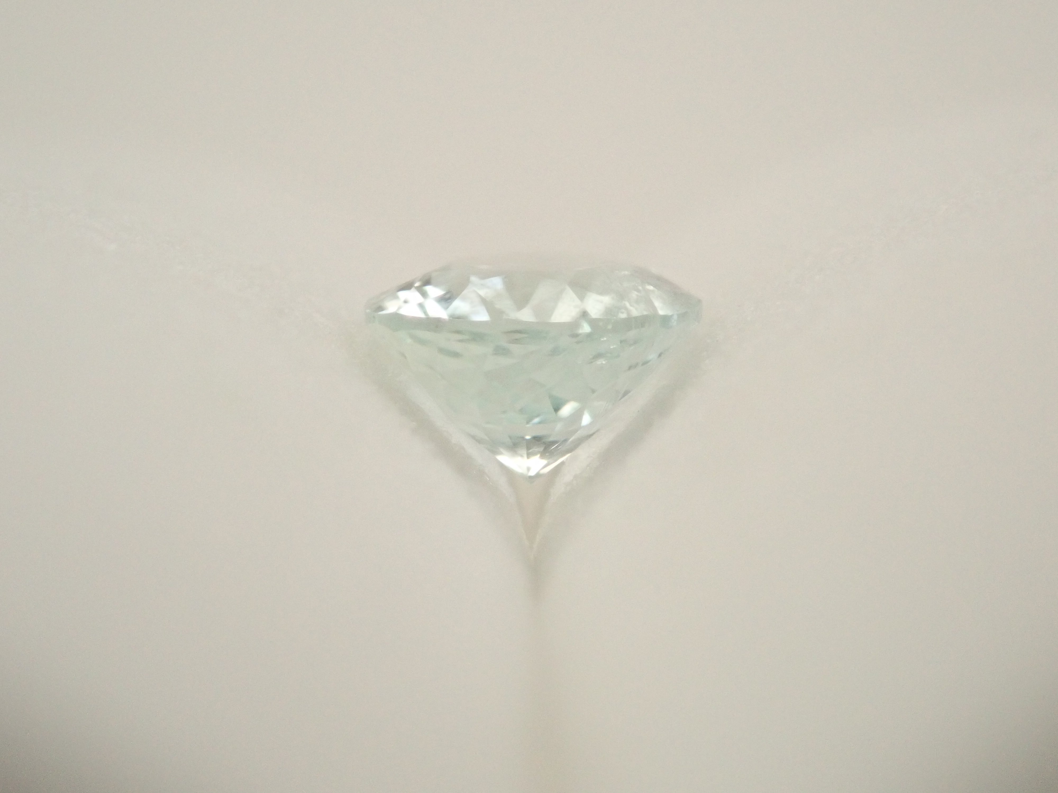 ブラジル産アンブリゴナイト/モンテブラサイト 0.644ctルース