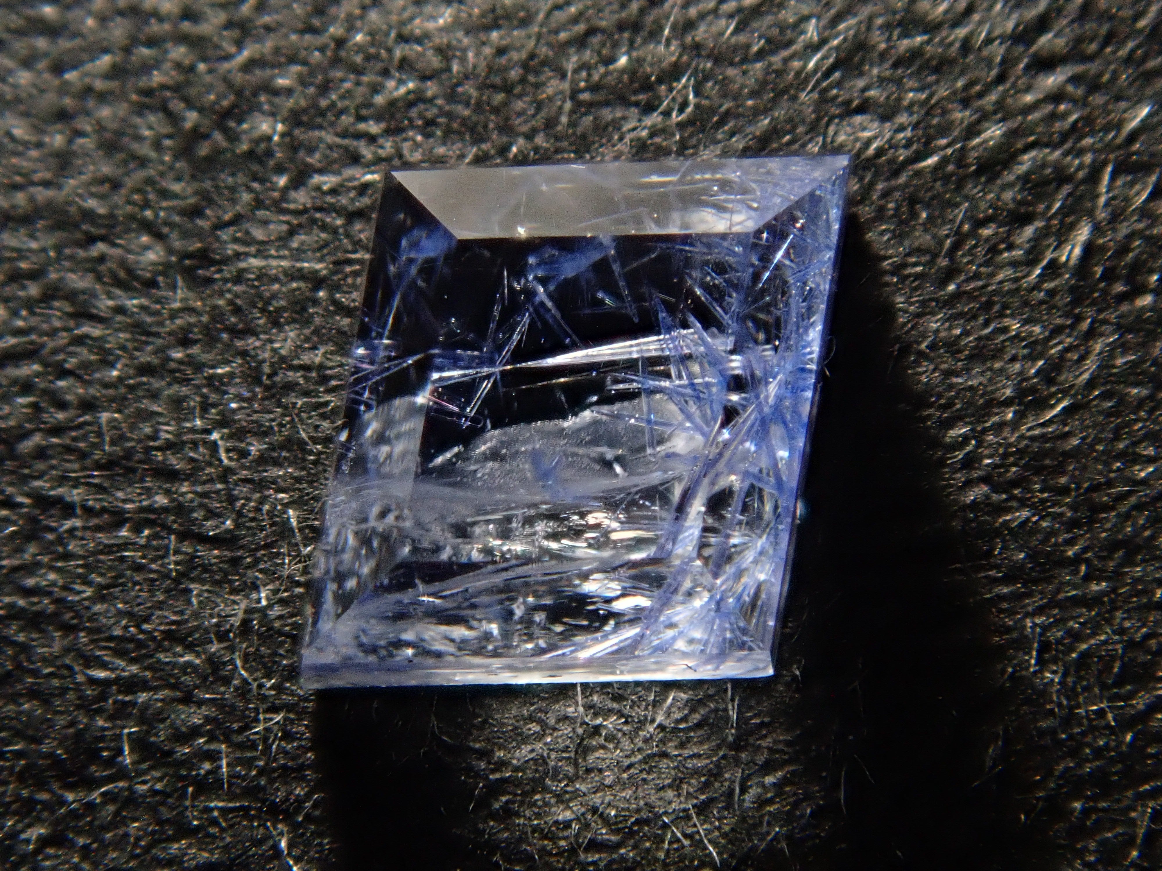 【11/1 22時販売】デュモルチェライトインクォーツ 0.350ctルース