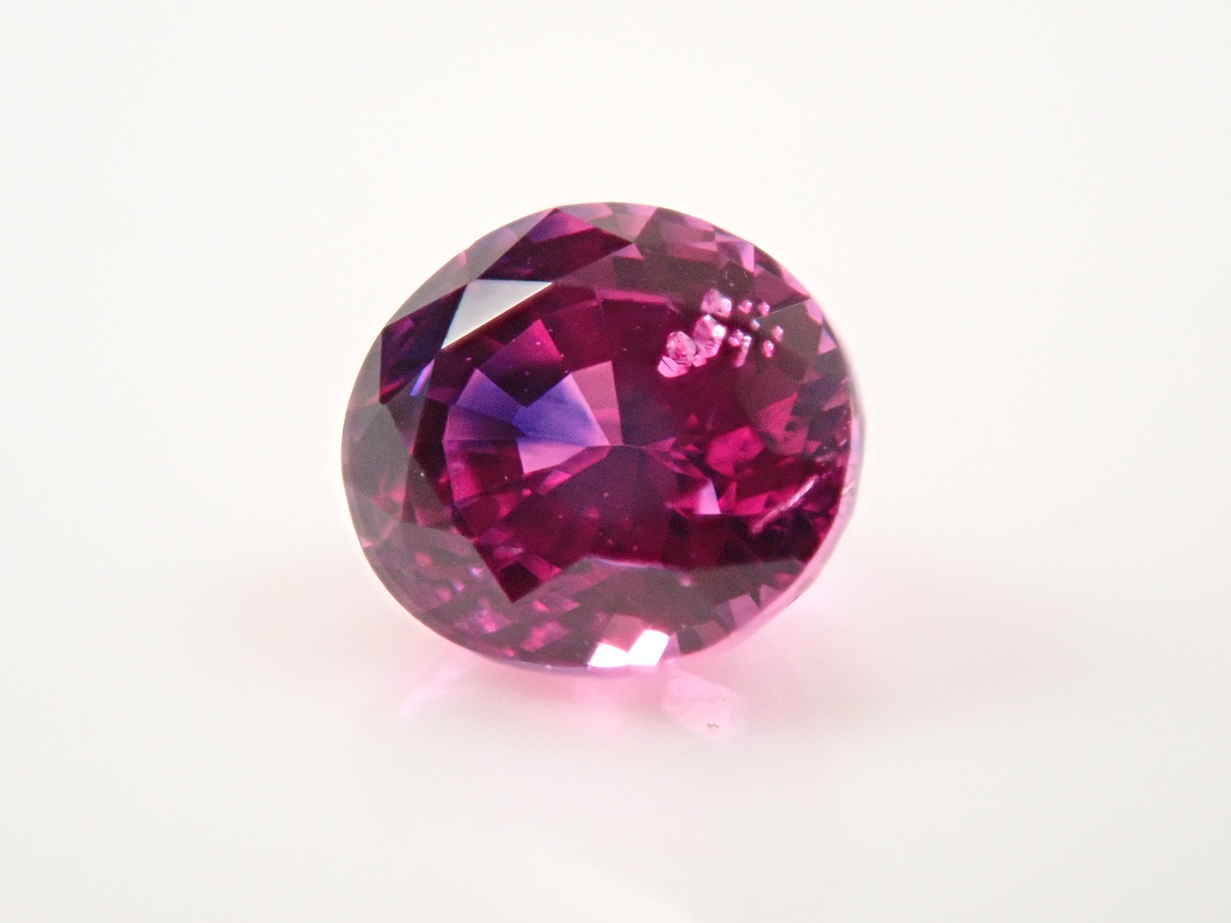 タンザニア産バイカラーサファイア 0.486ctルース