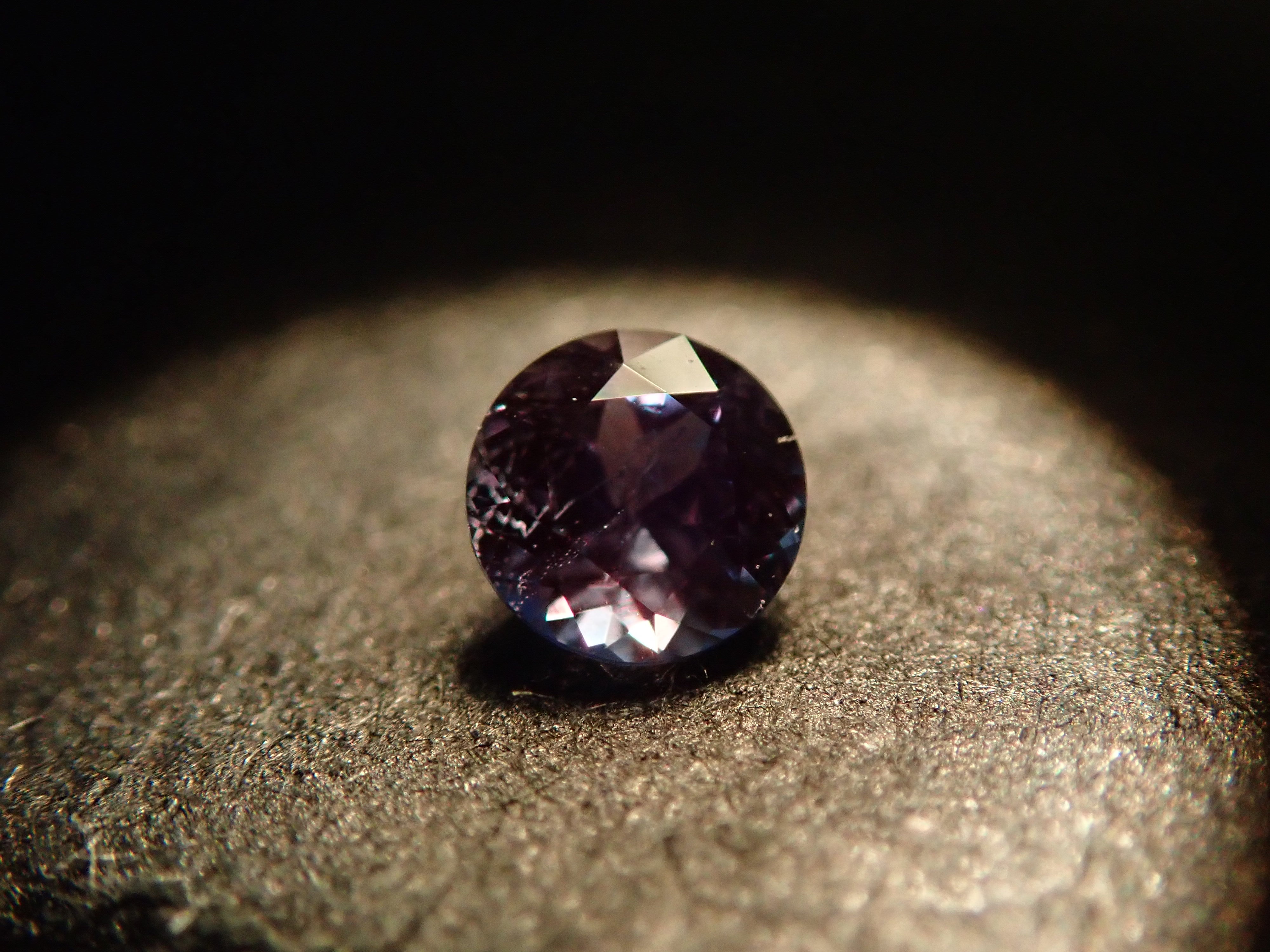 ロシア産アレキサンドライト 2/5mm/0.070ctルース