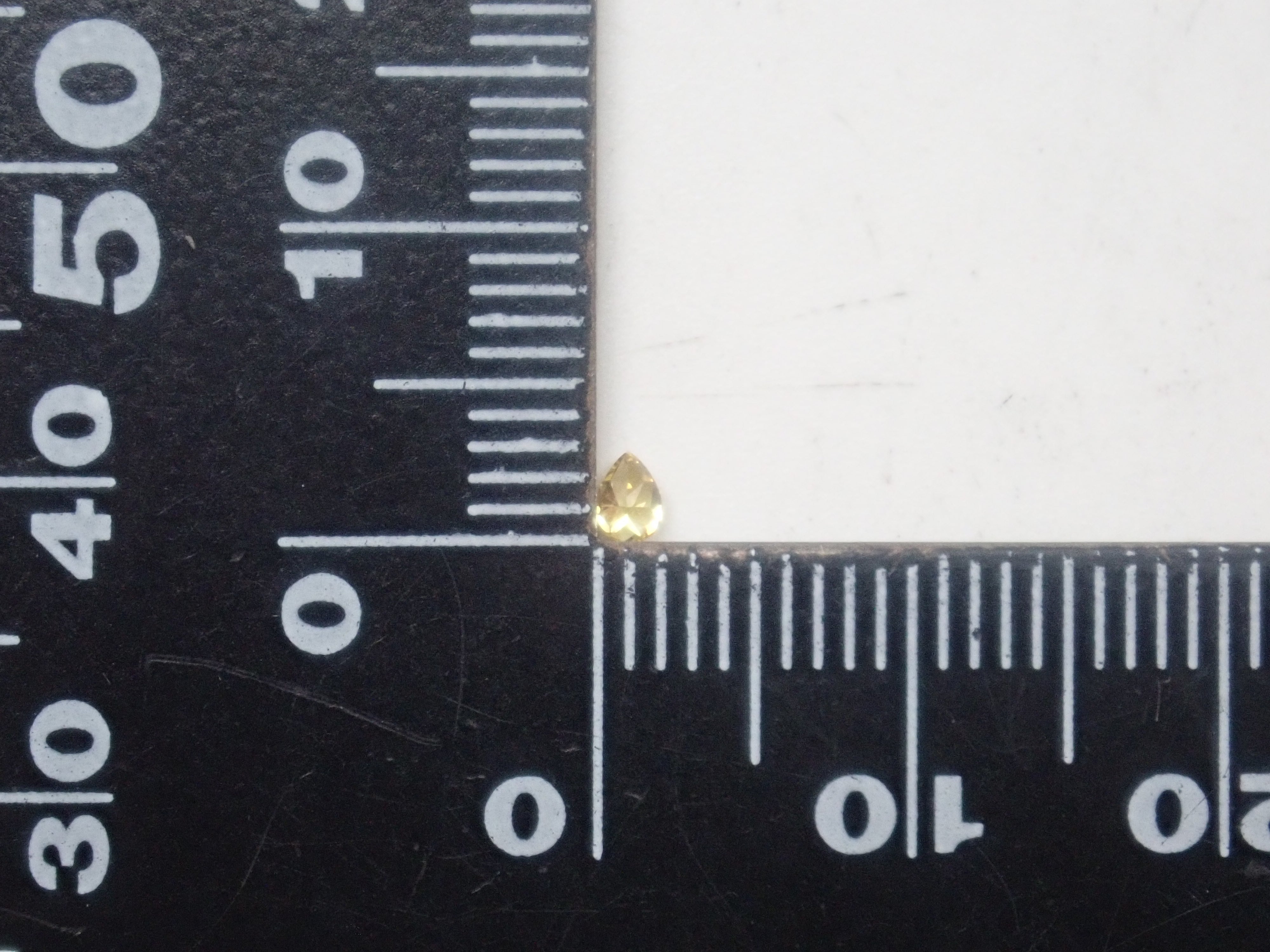 【10/31 22時販売】《限定10石》0.20ctのFANCYカラーも含むイエローダイヤモンドガチャ1石ルース《複数購入割引有》