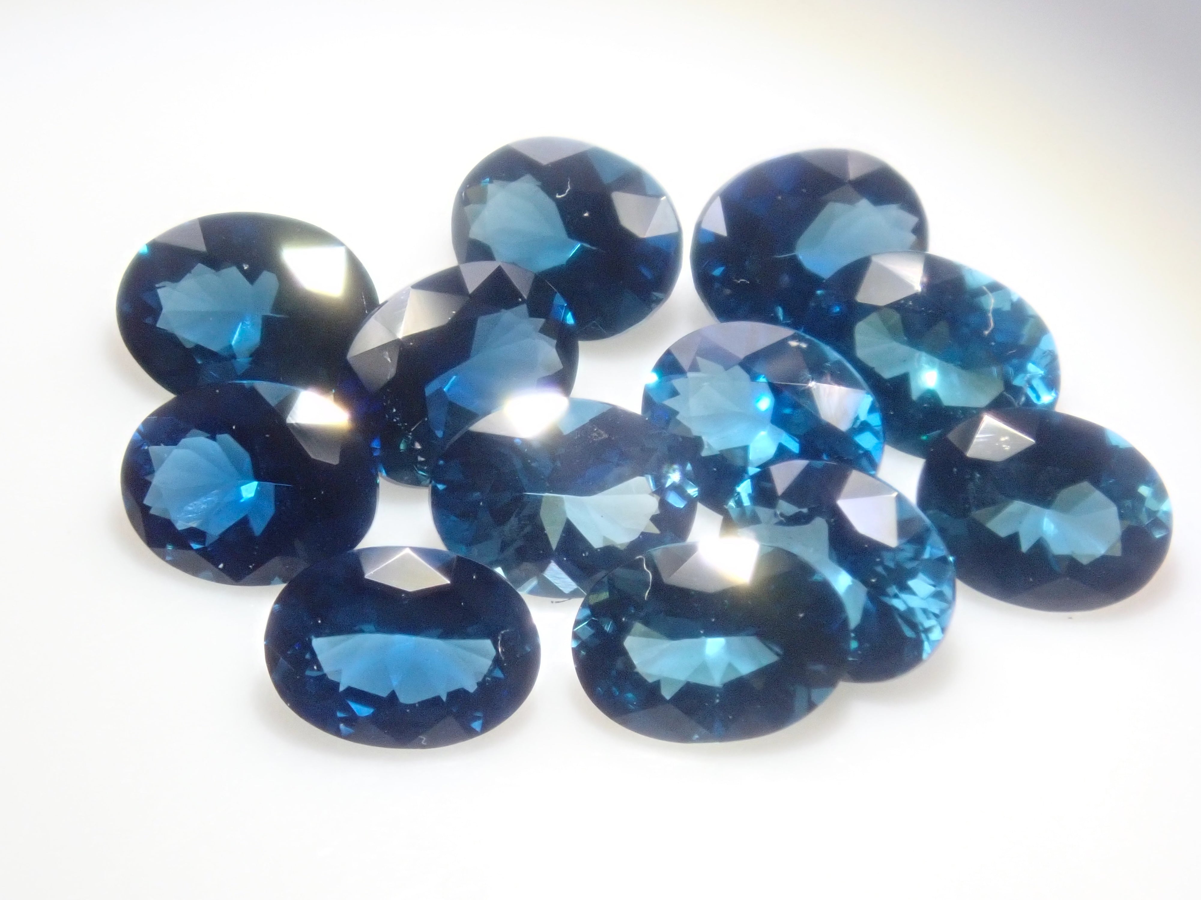 【10/ 22時販売】《限定12石》ブラジル産インディゴライトトルマリンガチャ1石ルース（4×3mm,オーバルカット）《複数購入割引有》