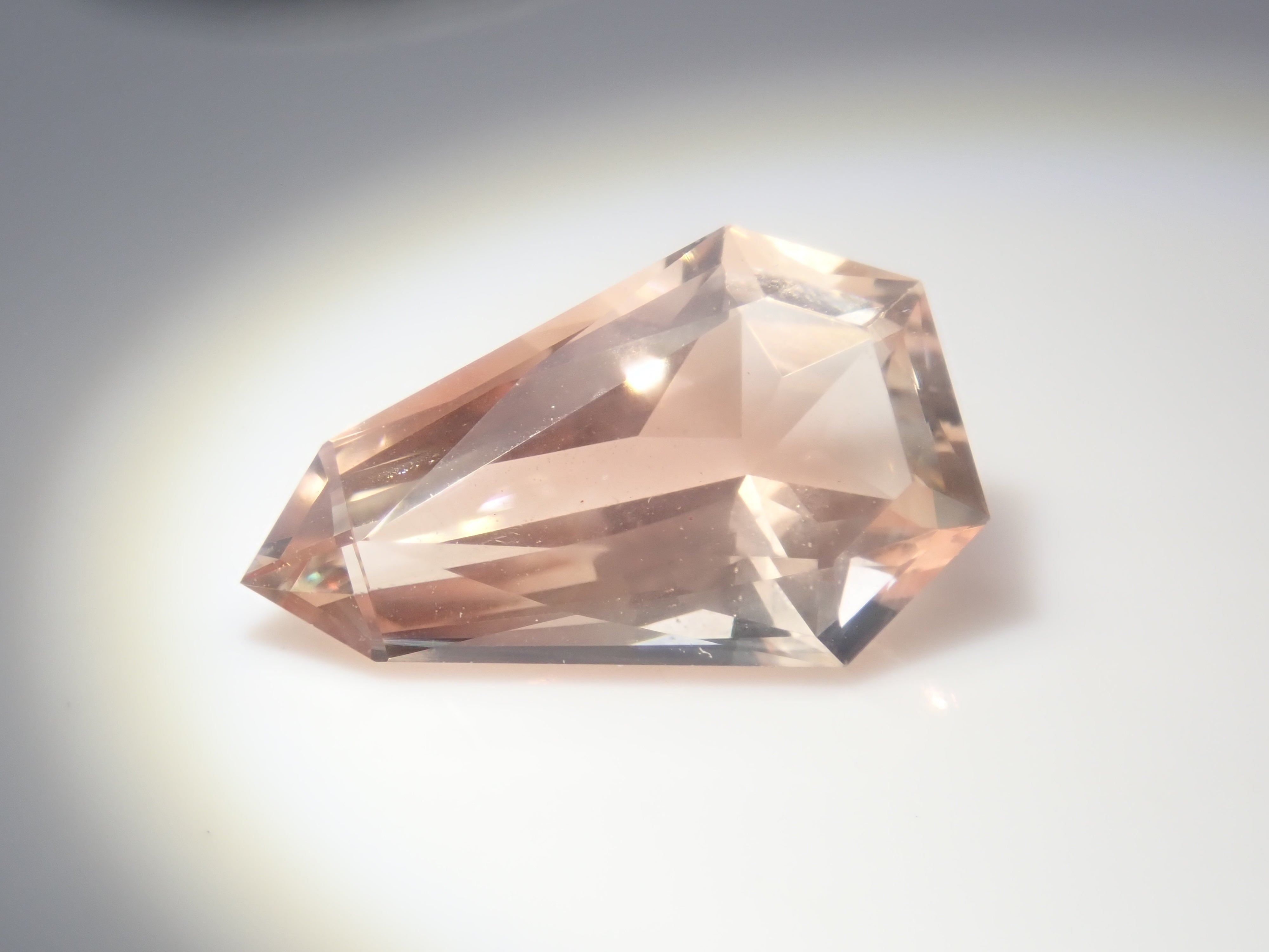 【11/1 22時販売】《限定11石》甲州貴石切子plusthreeやボルテックスカットを含むオレゴンサンストーンガチャ1石ルース（平均1.60ct）《複数購入割引有》