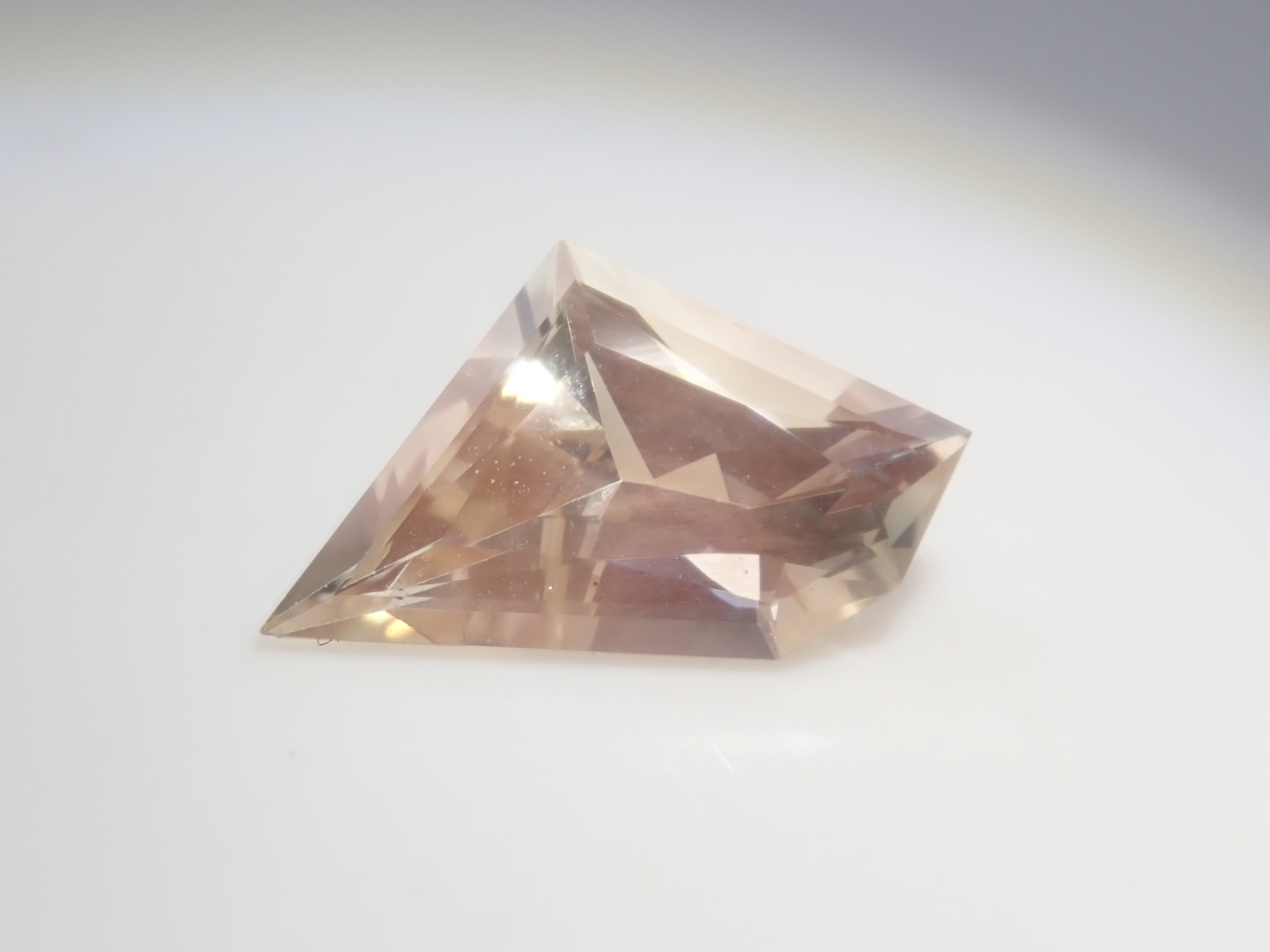 【11/1 22時販売】《限定11石》甲州貴石切子plusthreeやボルテックスカットを含むオレゴンサンストーンガチャ1石ルース（平均1.60ct）《複数購入割引有》