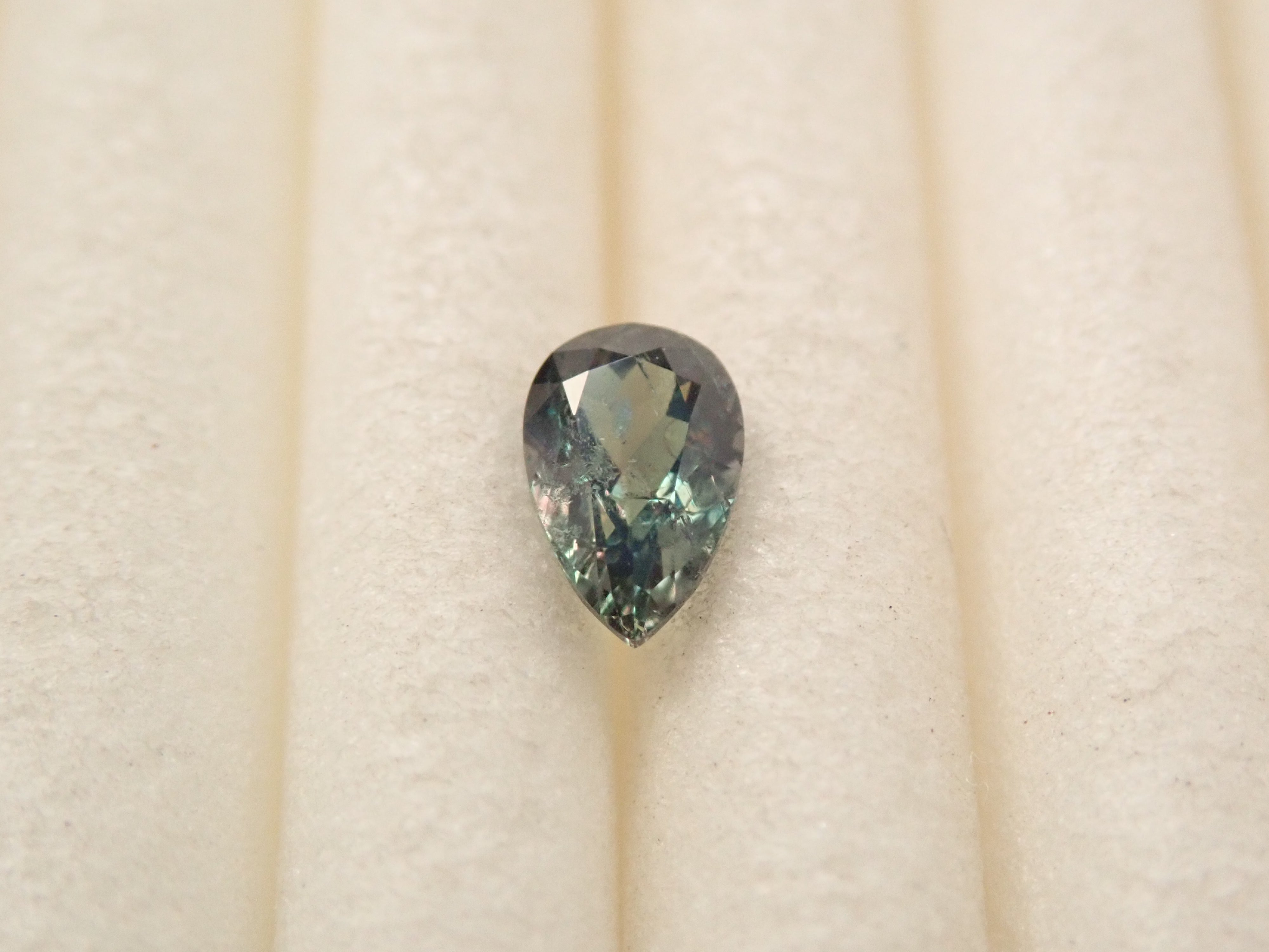 【11/3 22時販売】ロシア産アレキサンドライト 0.167ctルース