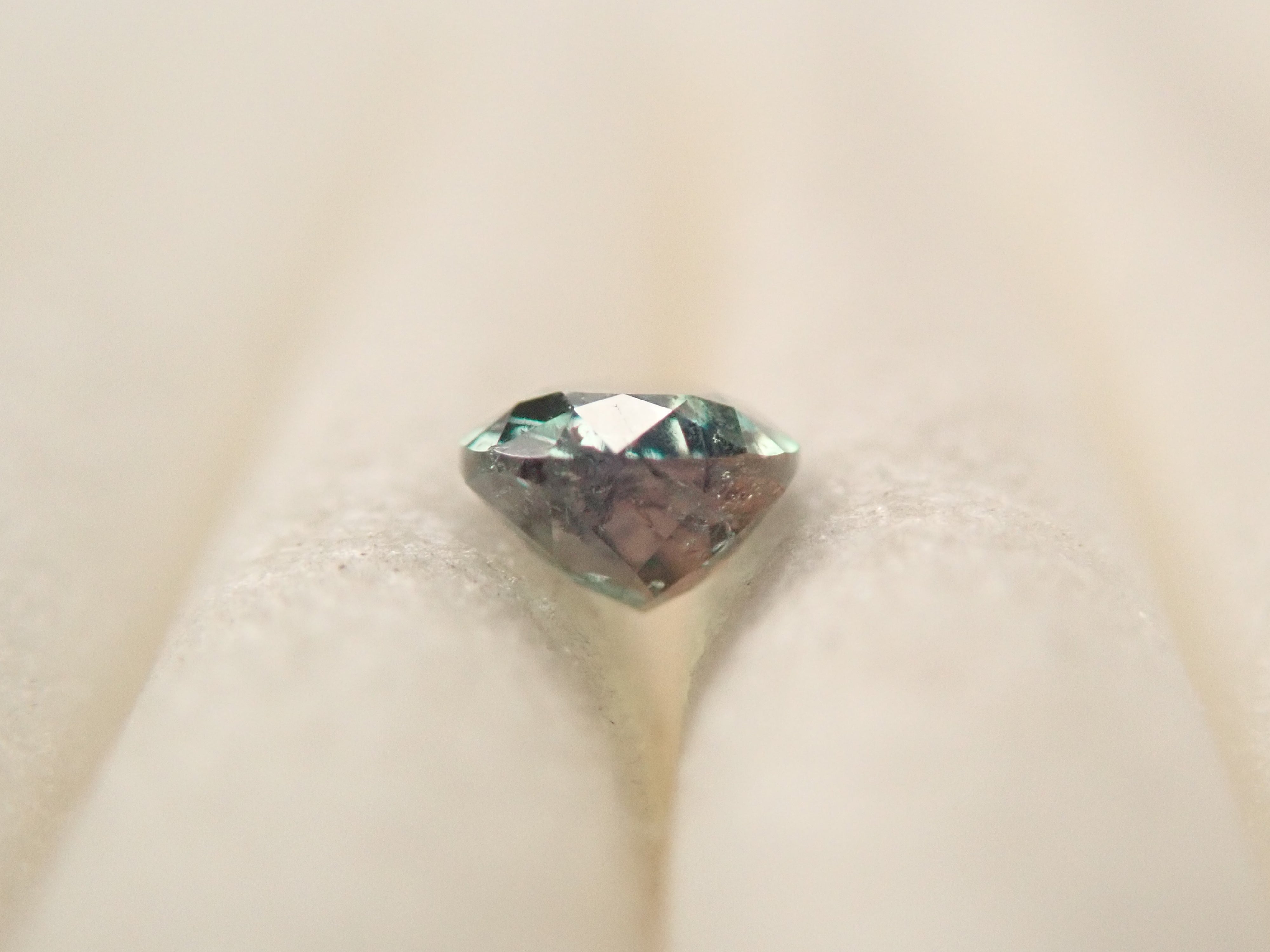 【11/3 22時販売】ロシア産アレキサンドライト 0.167ctルース