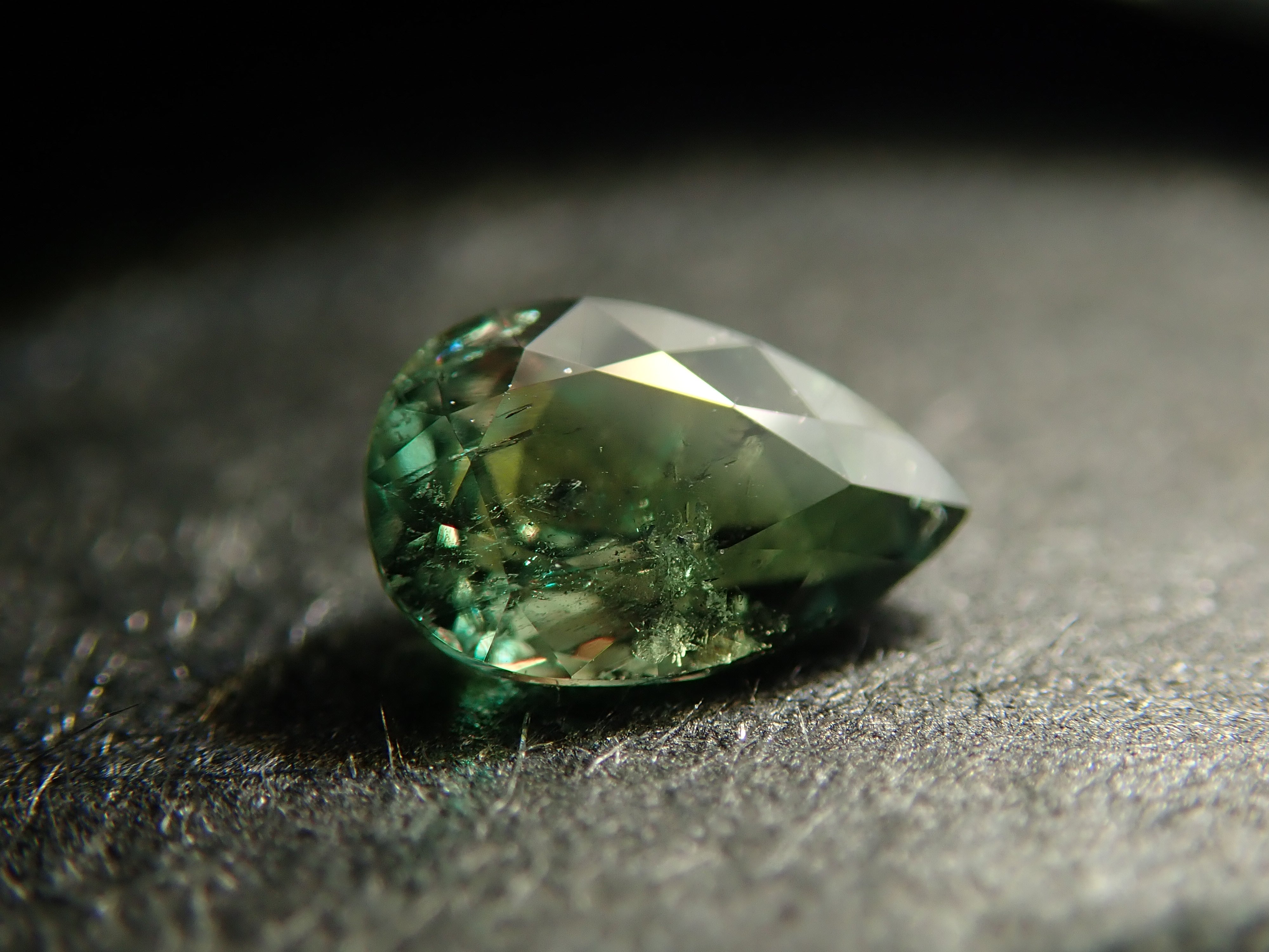 【11/3 22時販売】ロシア産アレキサンドライト 0.167ctルース