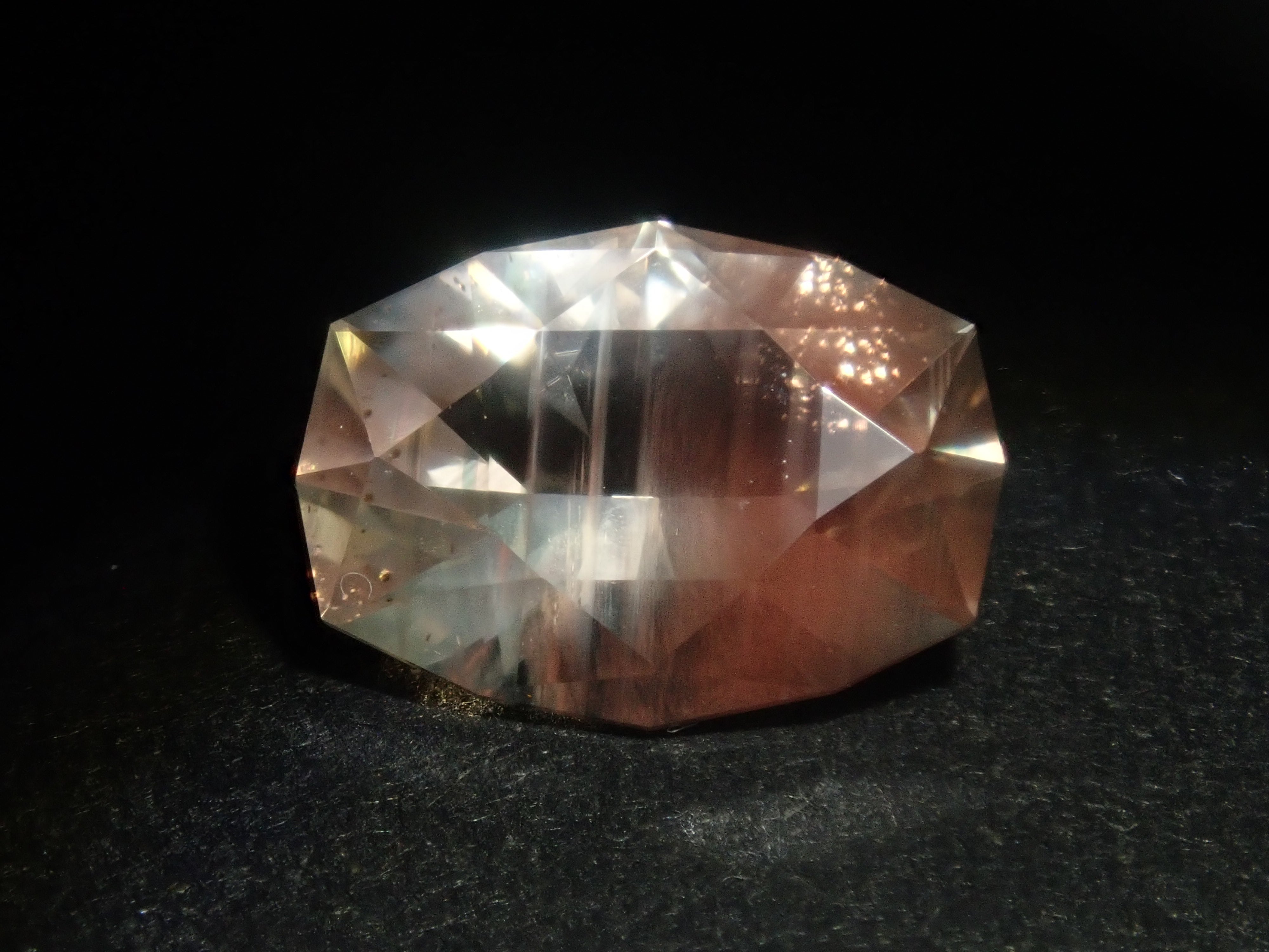 【11/1 22時販売】《限定11石》甲州貴石切子plusthreeやボルテックスカットを含むオレゴンサンストーンガチャ1石ルース（平均1.60ct）《複数購入割引有》