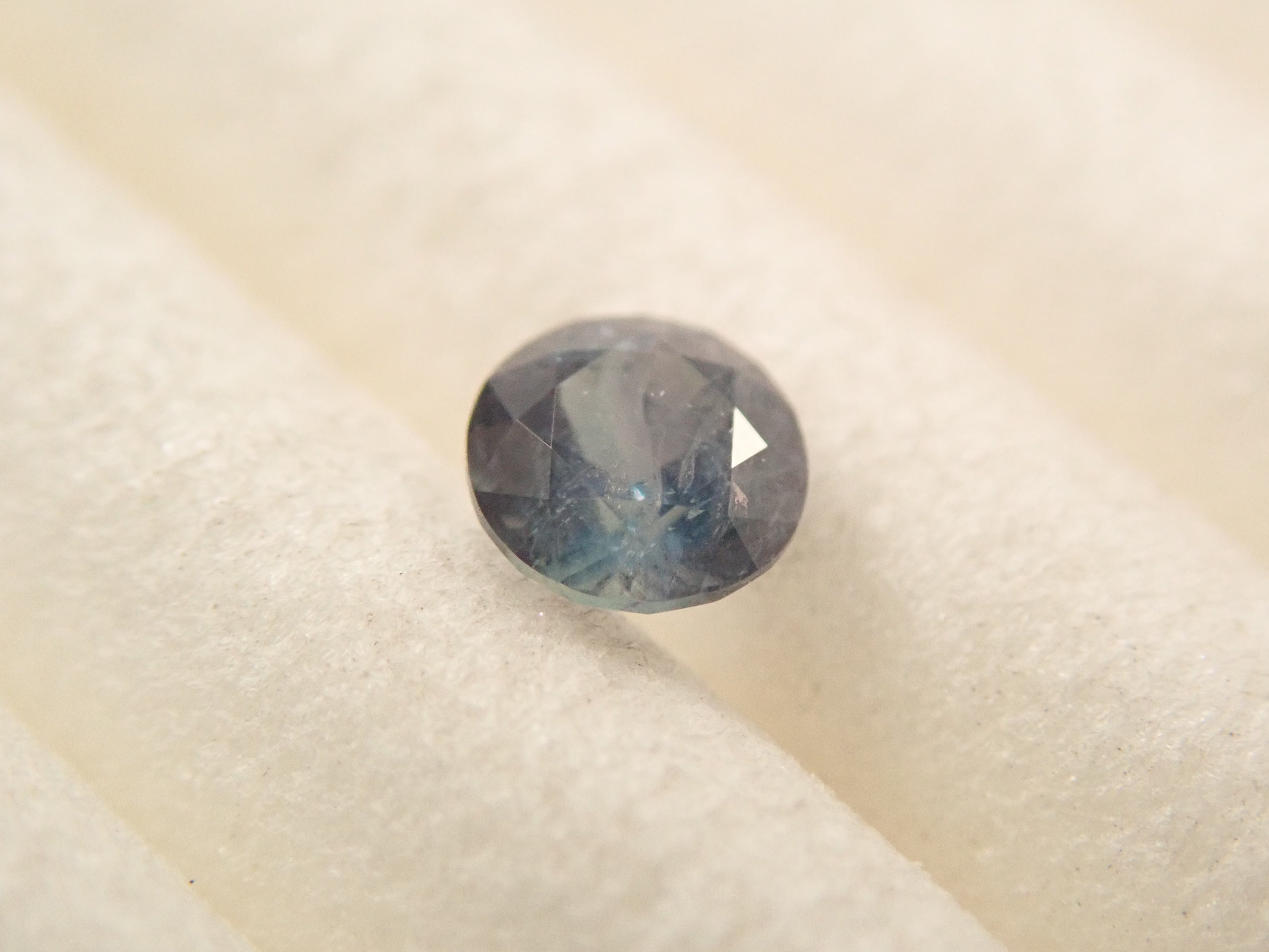 【11/3 22時販売】ロシア産アレキサンドライト 2.8mm/0.111ctルース