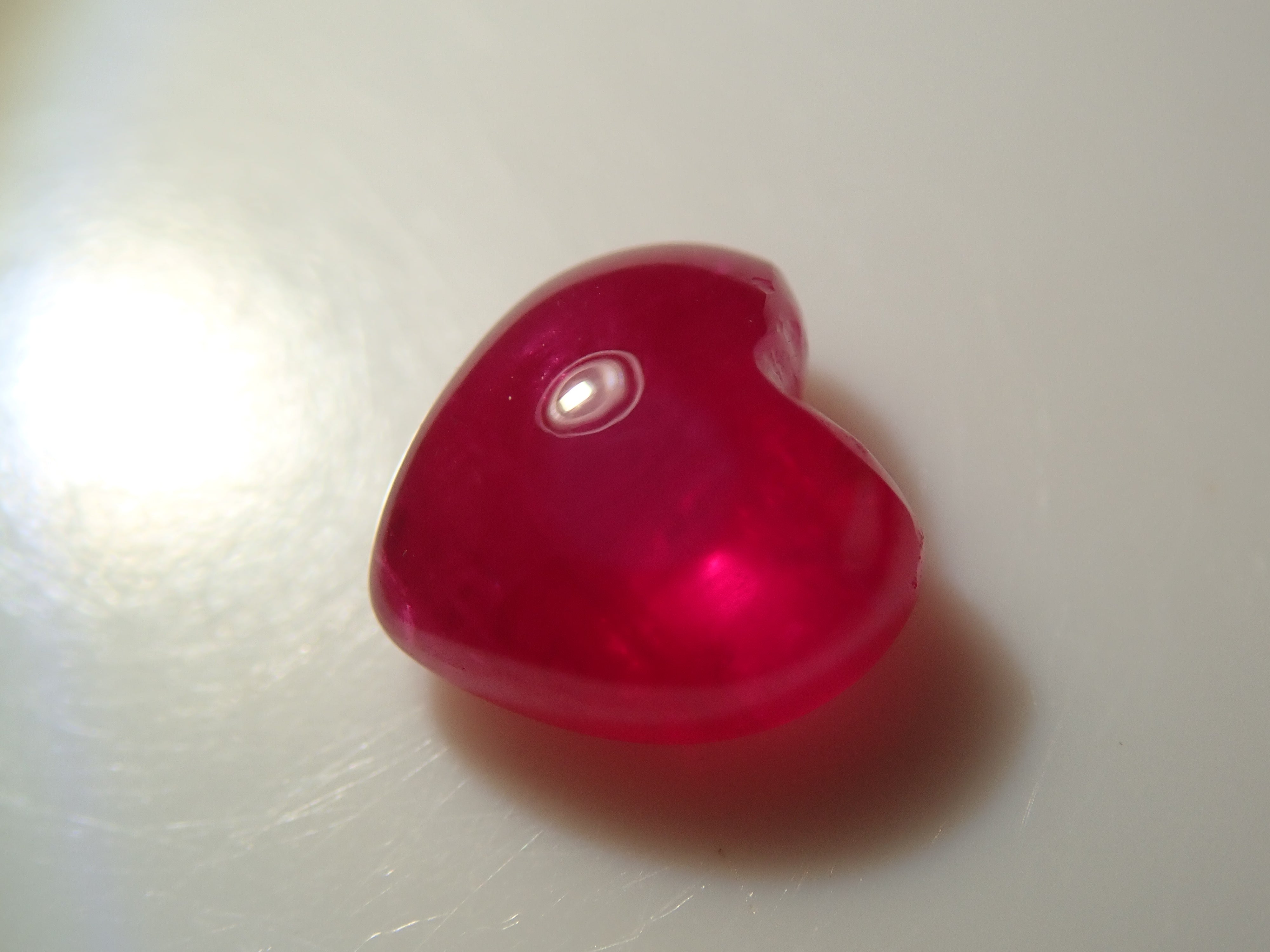 【11月23日晚間10點開售】格陵蘭紅寶石裸石，0.737克拉，附證書