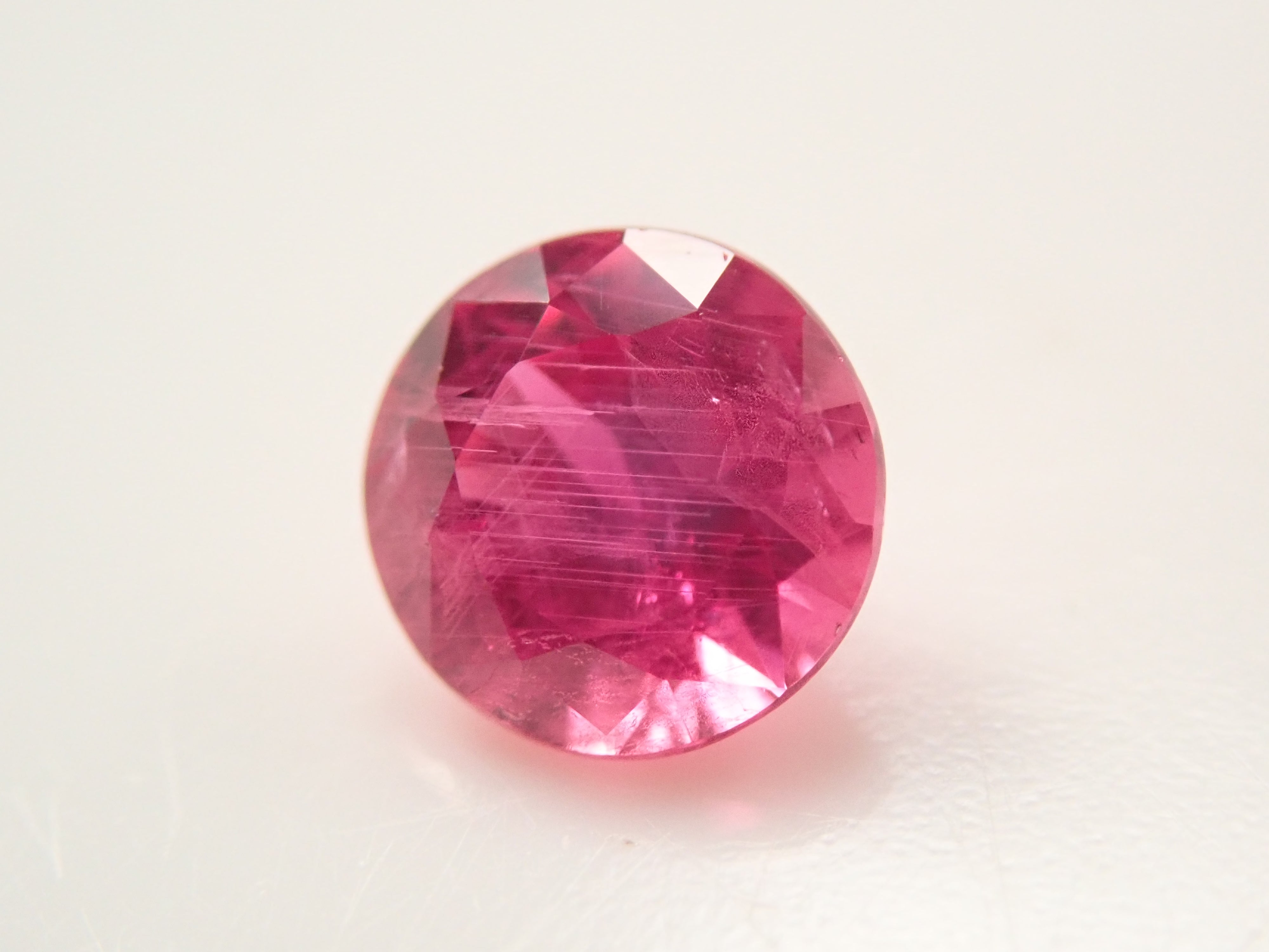 【11月23日晚間10點開售】格陵蘭紅寶石裸石，0.360克拉，附證書