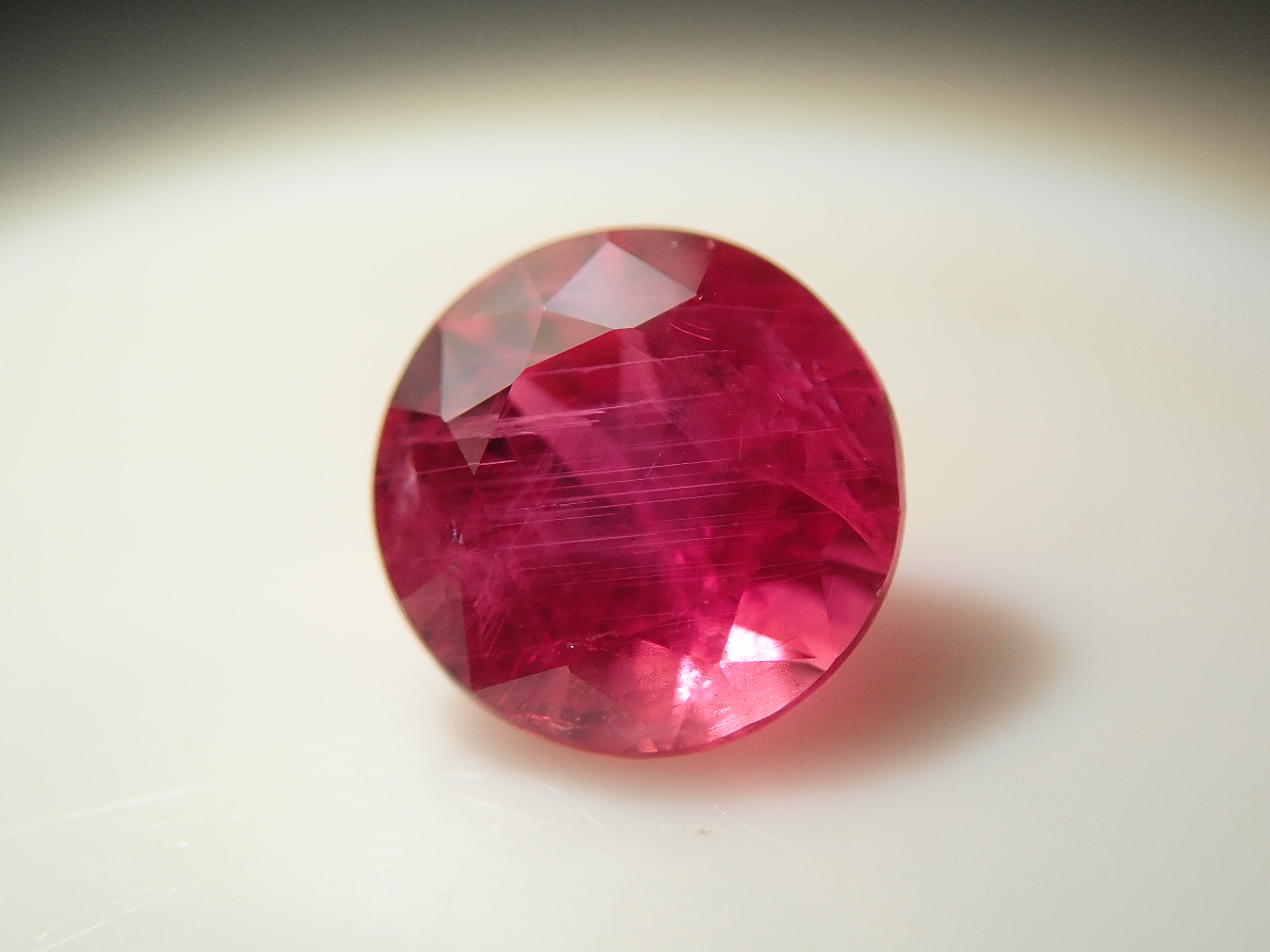 【11月23日晚間10點開售】格陵蘭紅寶石裸石，0.360克拉，附證書