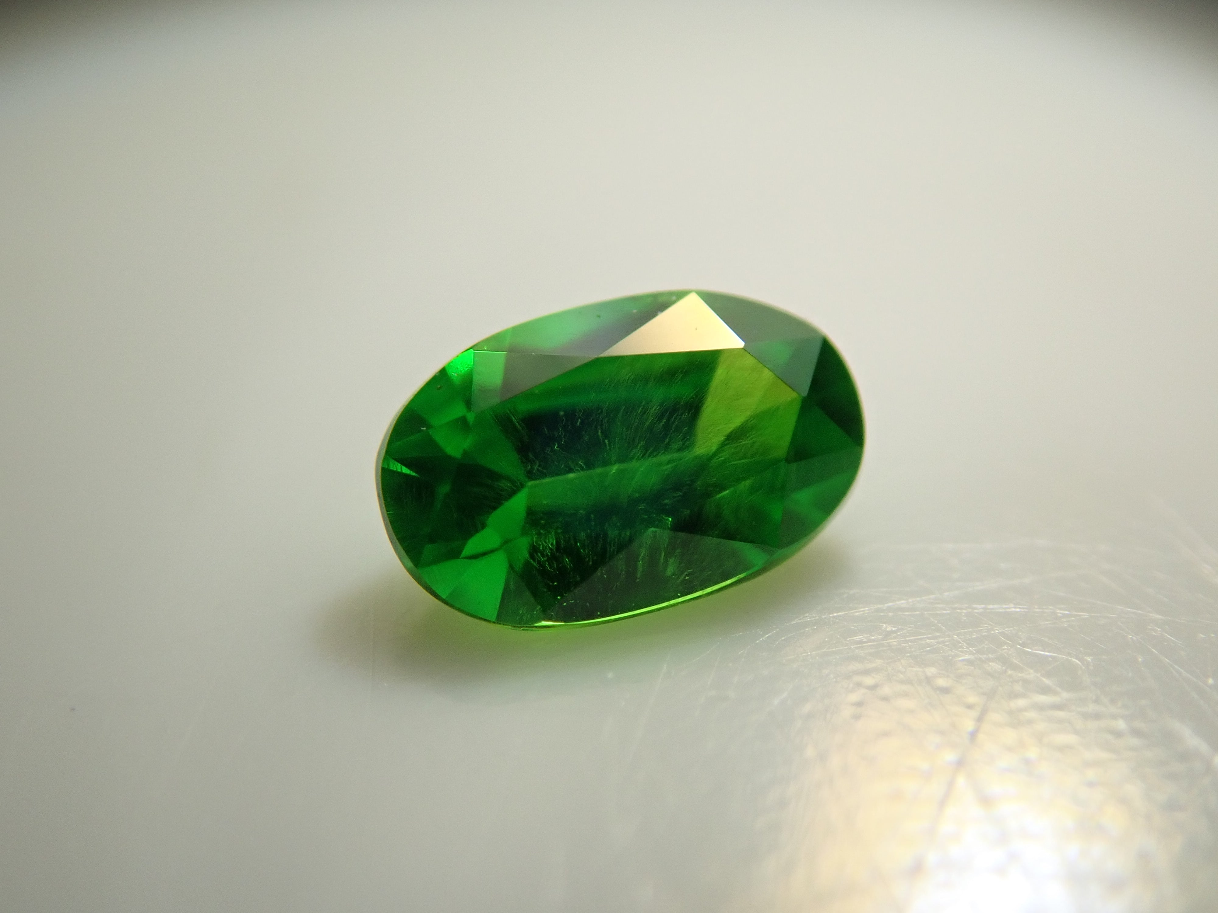 【10/31 22時販売】ロシア産デマントイドガーネット（ホーステール認む） 0.110ctルース