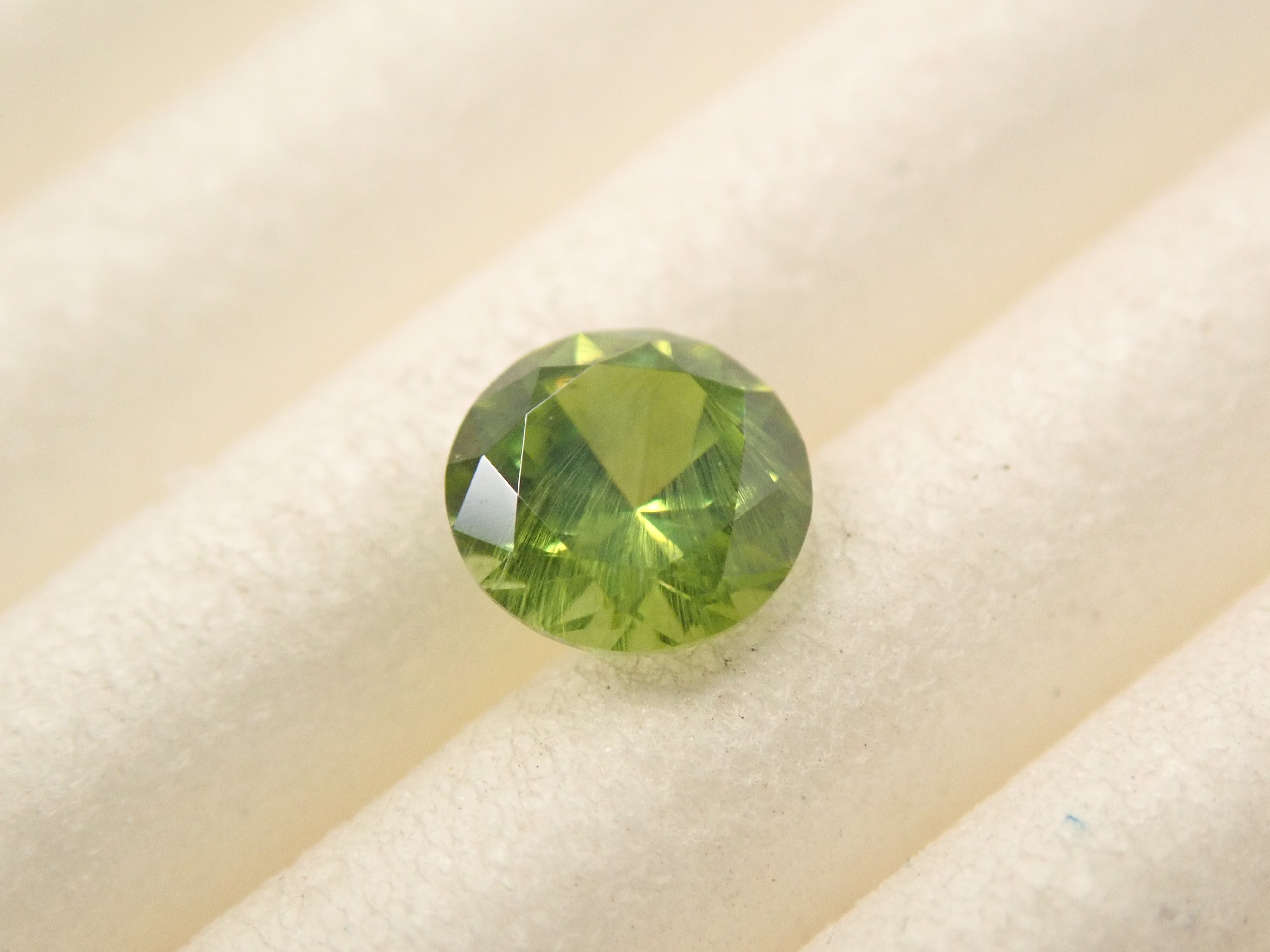 [12560847] Russian Demantoid Garnet (Horsetail) 0.280ct Loose