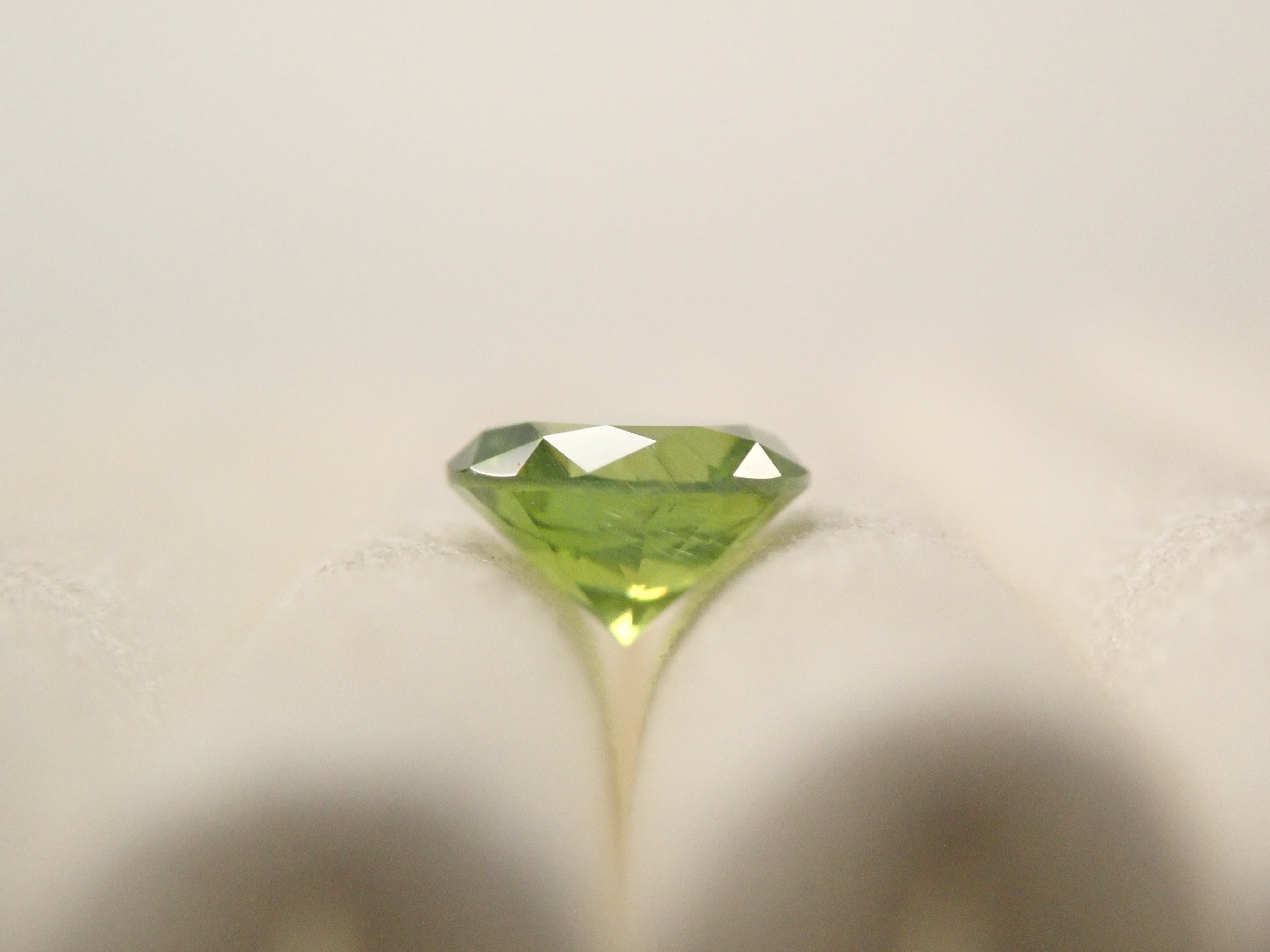 [12560847] Russian Demantoid Garnet (Horsetail) 0.280ct Loose