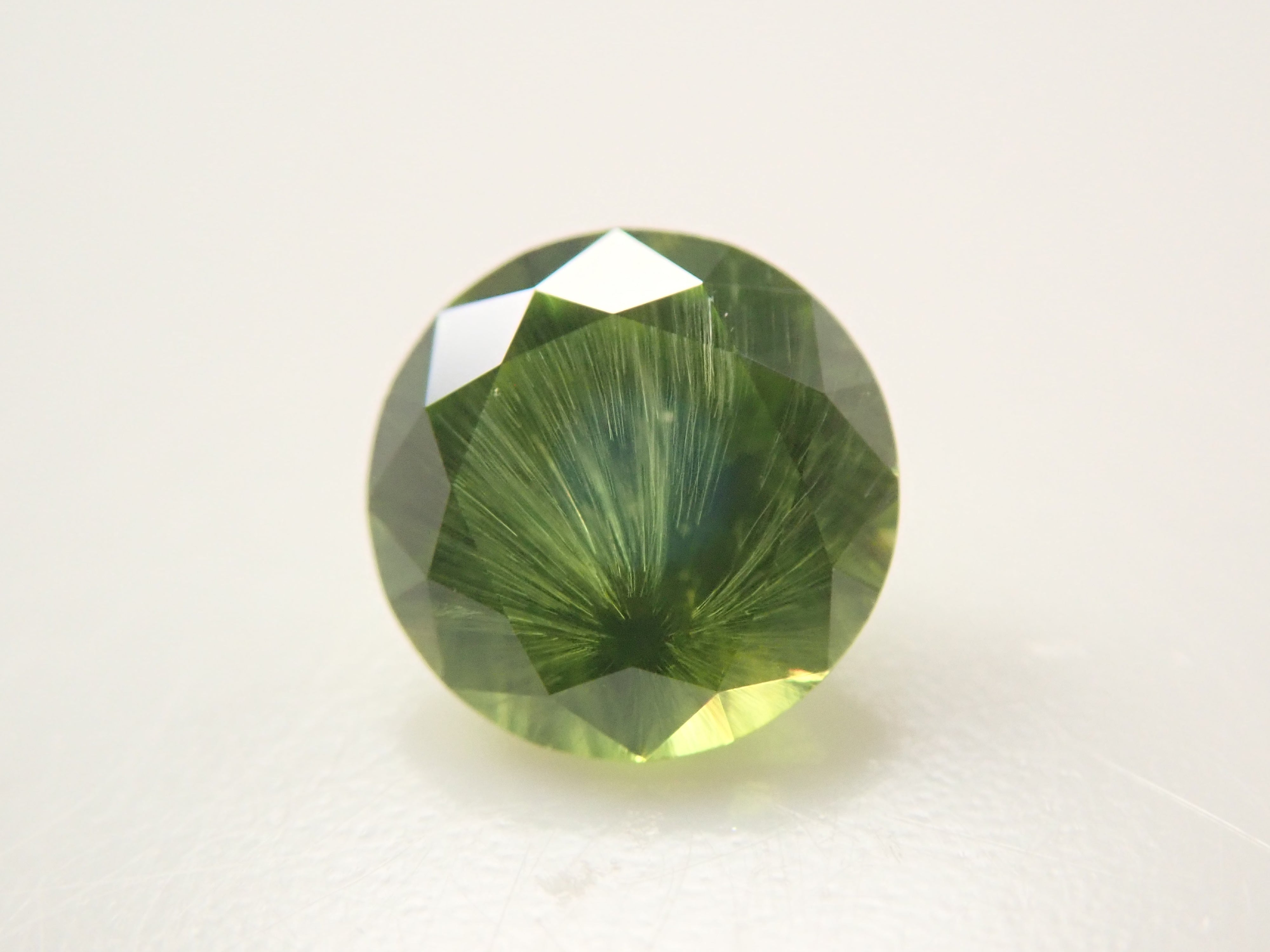 [12560847] Russian Demantoid Garnet (Horsetail) 0.280ct Loose