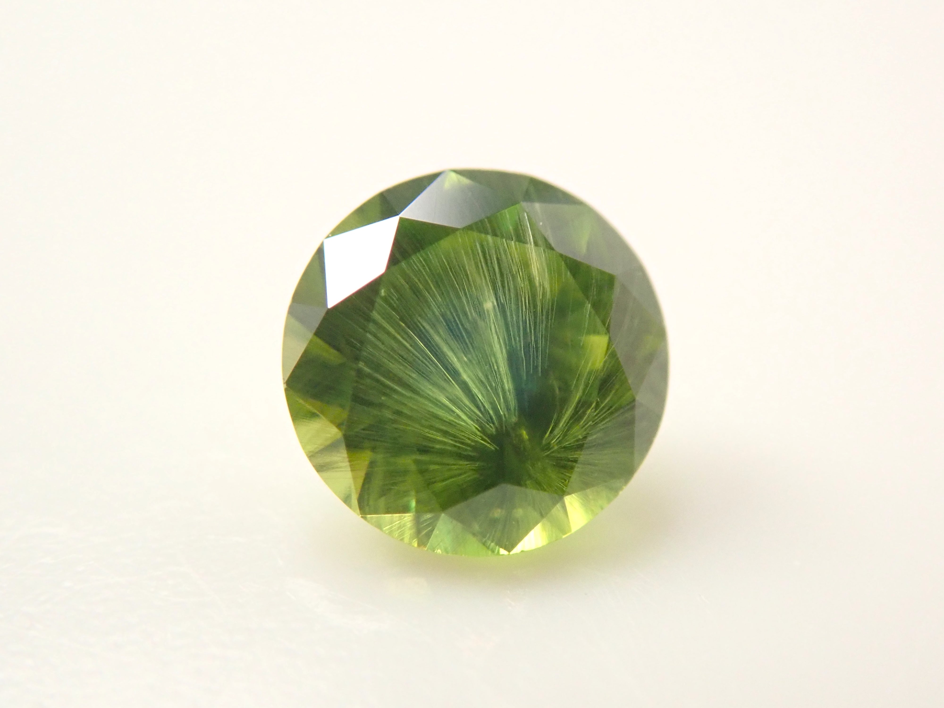 [12560847] Russian Demantoid Garnet (Horsetail) 0.280ct Loose