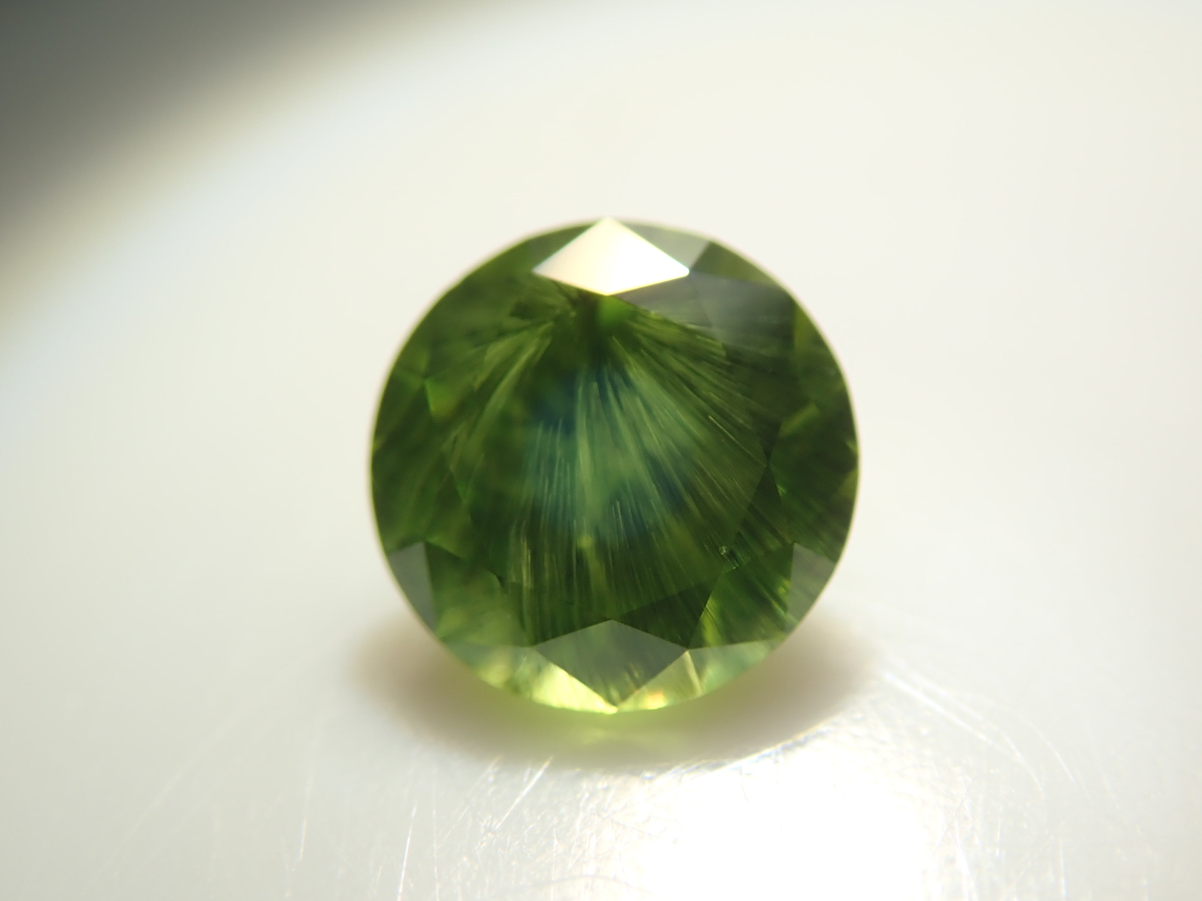 [12560847] Russian Demantoid Garnet (Horsetail) 0.280ct Loose