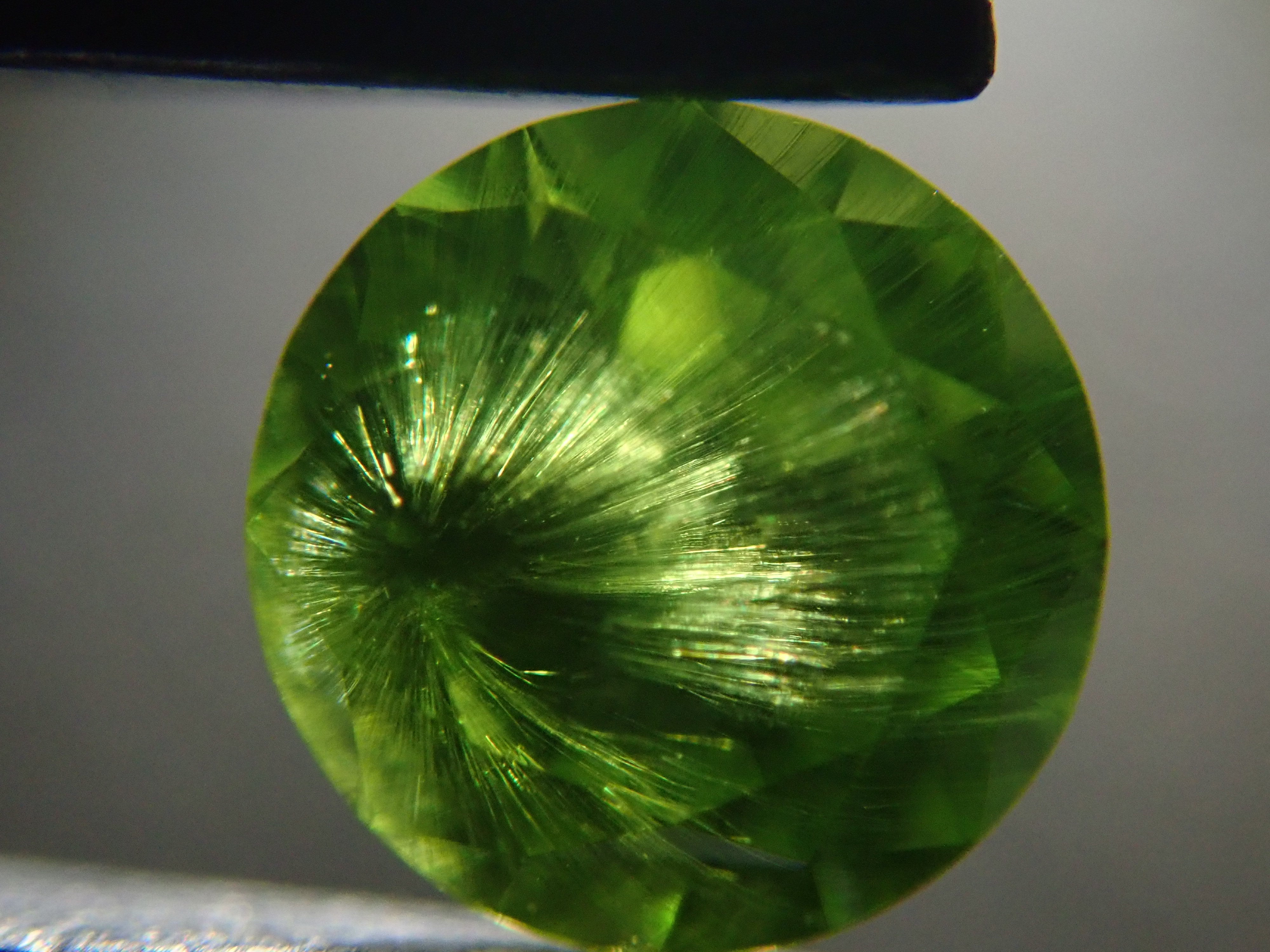 [12560847] Russian Demantoid Garnet (Horsetail) 0.280ct Loose