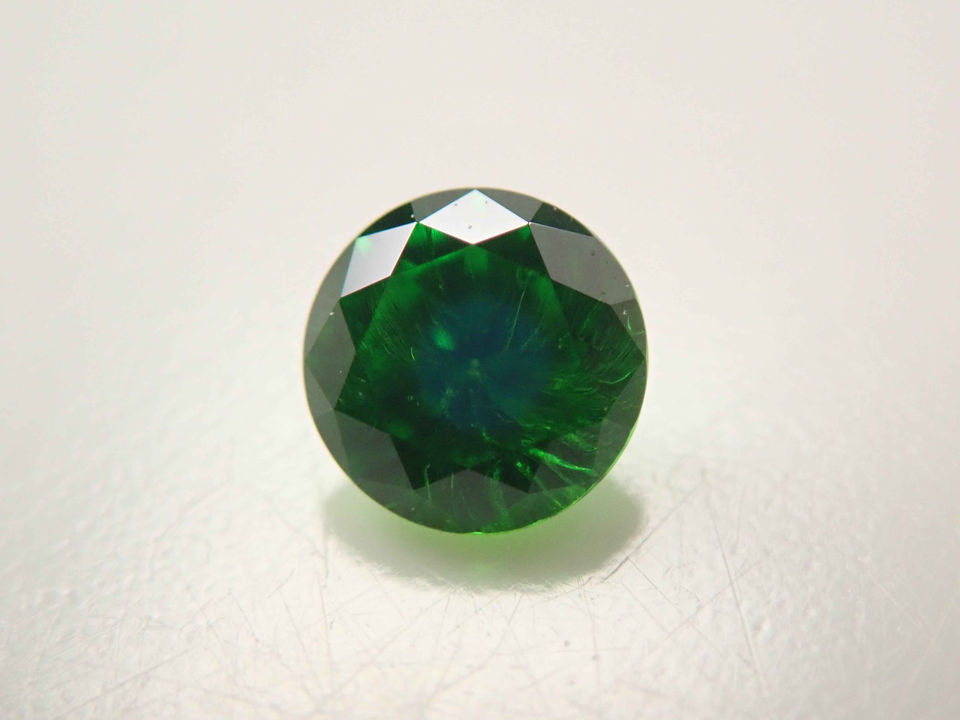 【10/31 22時販売】ロシア産デマントイドガーネット（ホーステール認む） 3.0mm/0.135ctルース