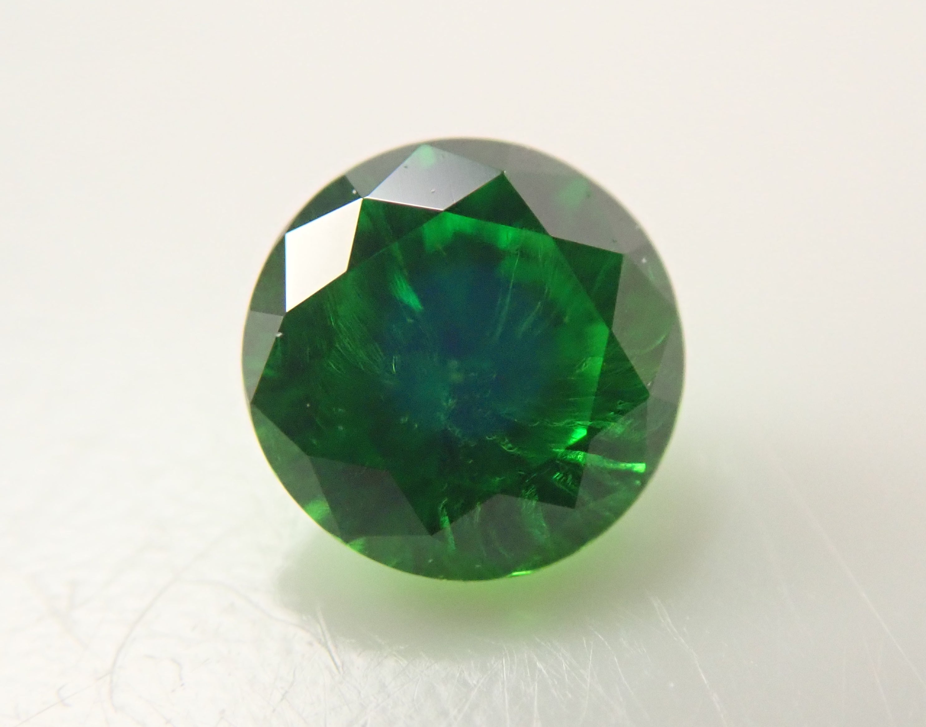 【10/31 22時販売】ロシア産デマントイドガーネット（ホーステール認む） 3.0mm/0.135ctルース