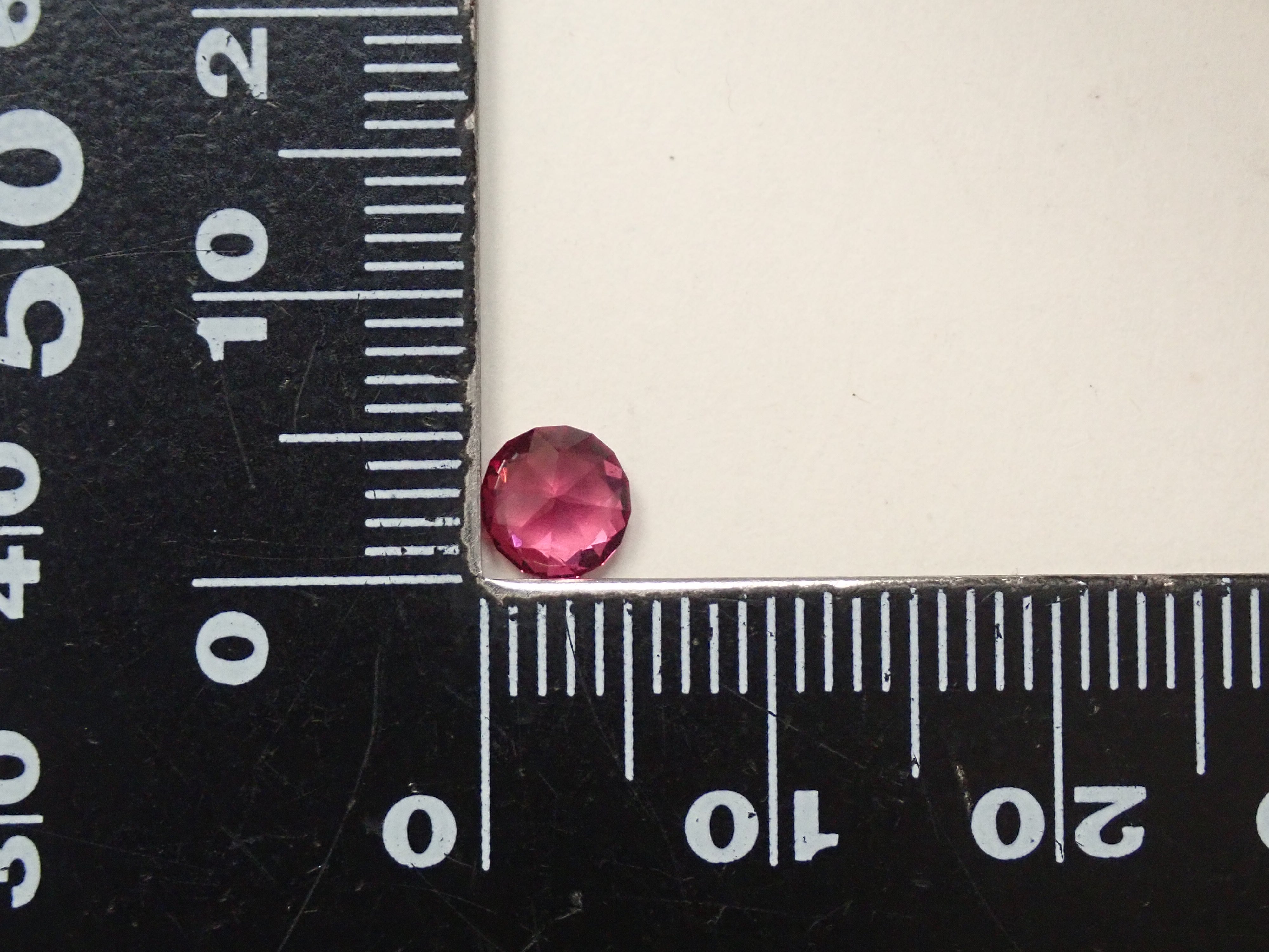 [12557701] Rhodolite Garnet 0.703ct Loose Stone