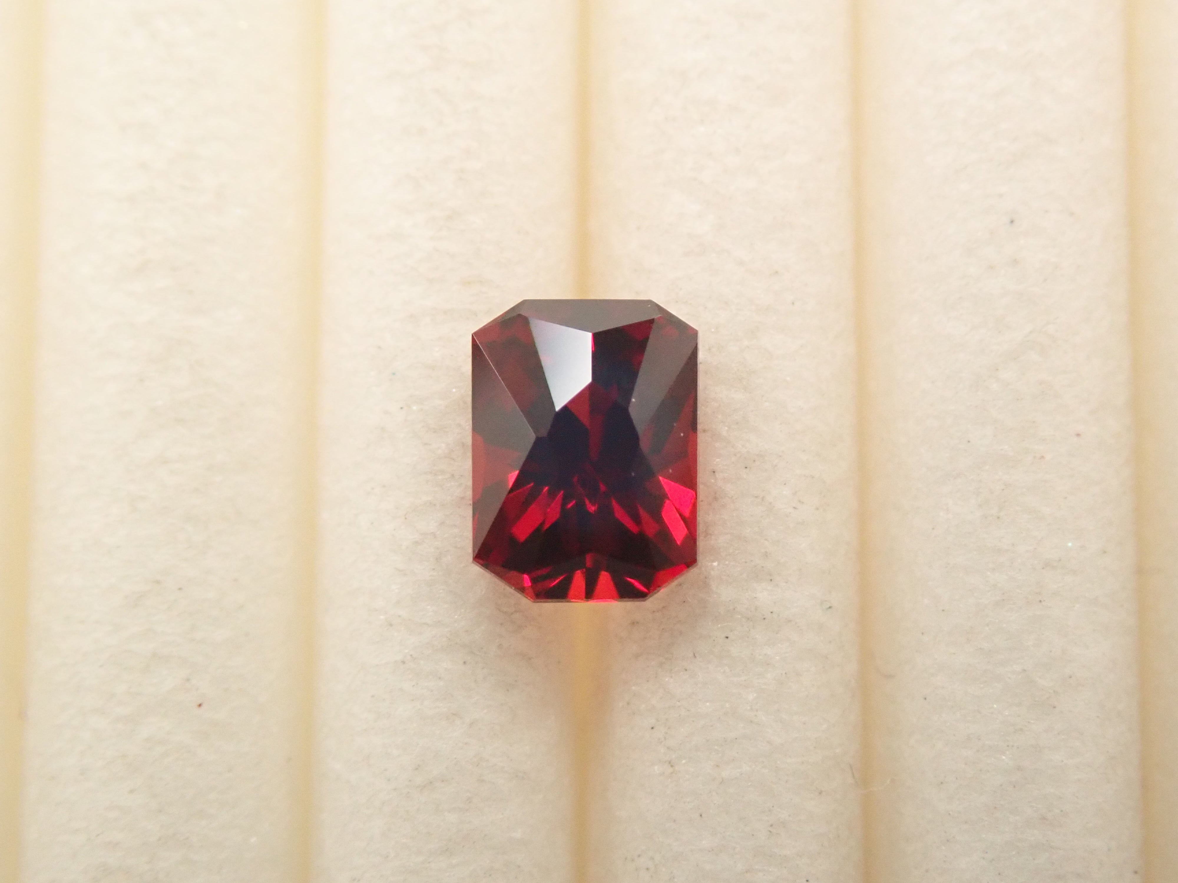 [12557705] Almandine Garnet 0.348ct Loose Stone