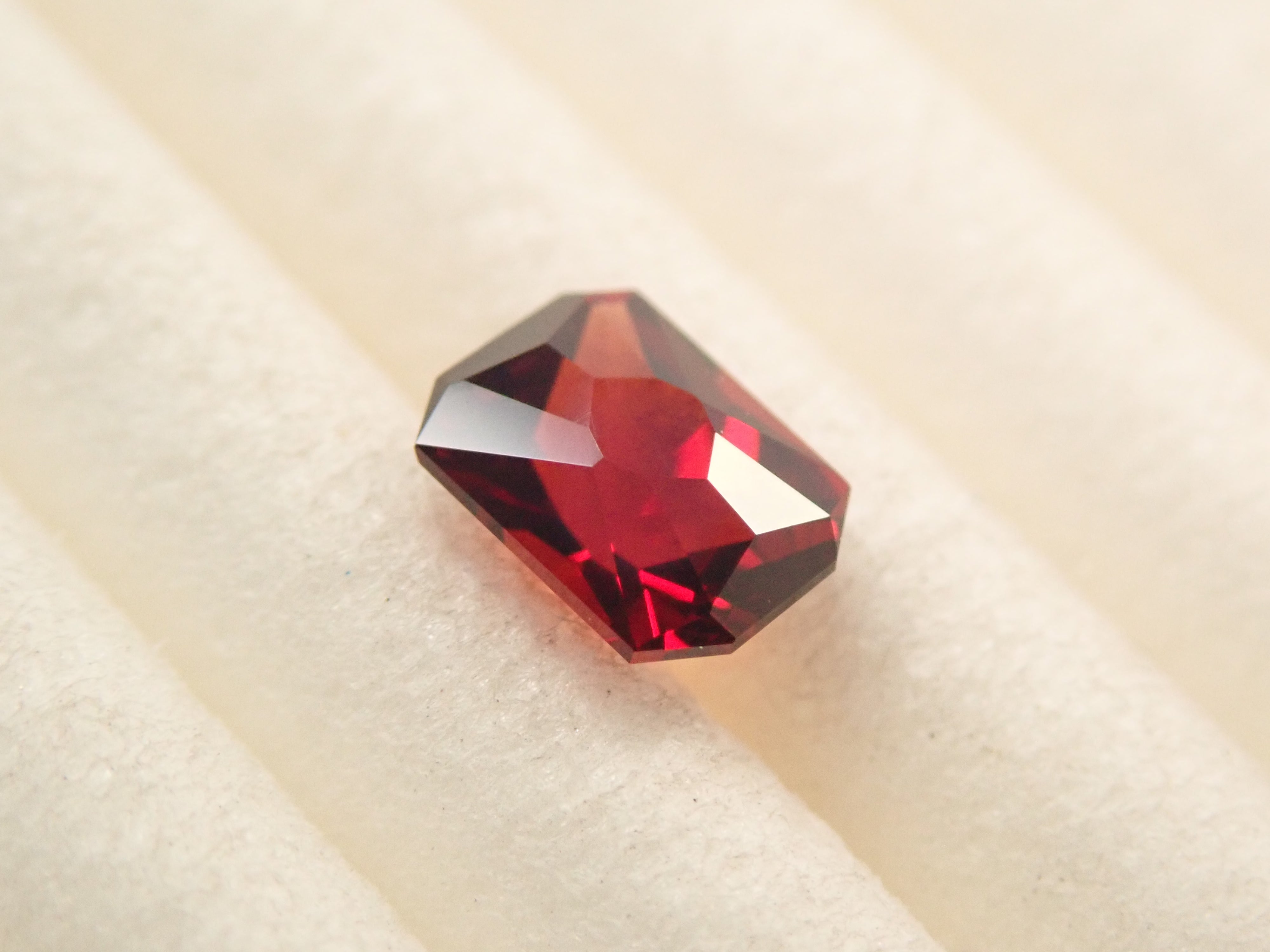 [12557705] Almandine Garnet 0.348ct Loose Stone