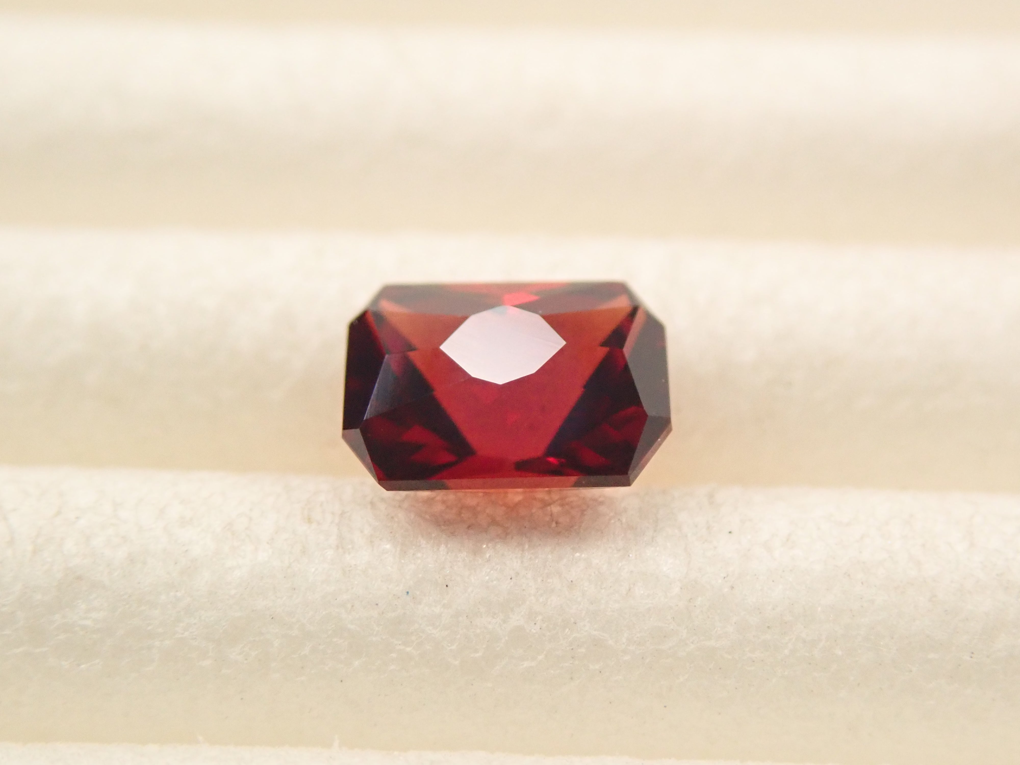 [12557705] Almandine Garnet 0.348ct Loose Stone