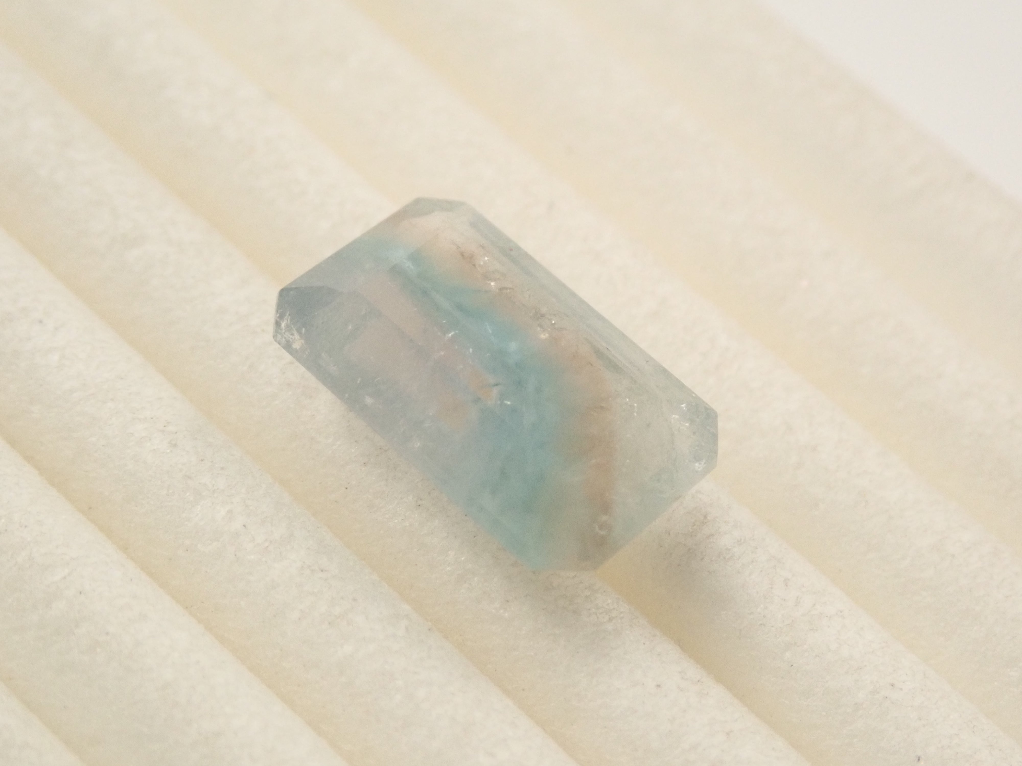 【11月22日晚間10點開賣】巴西美杜莎石英（帕拉伊巴石英）2.383克拉裸石