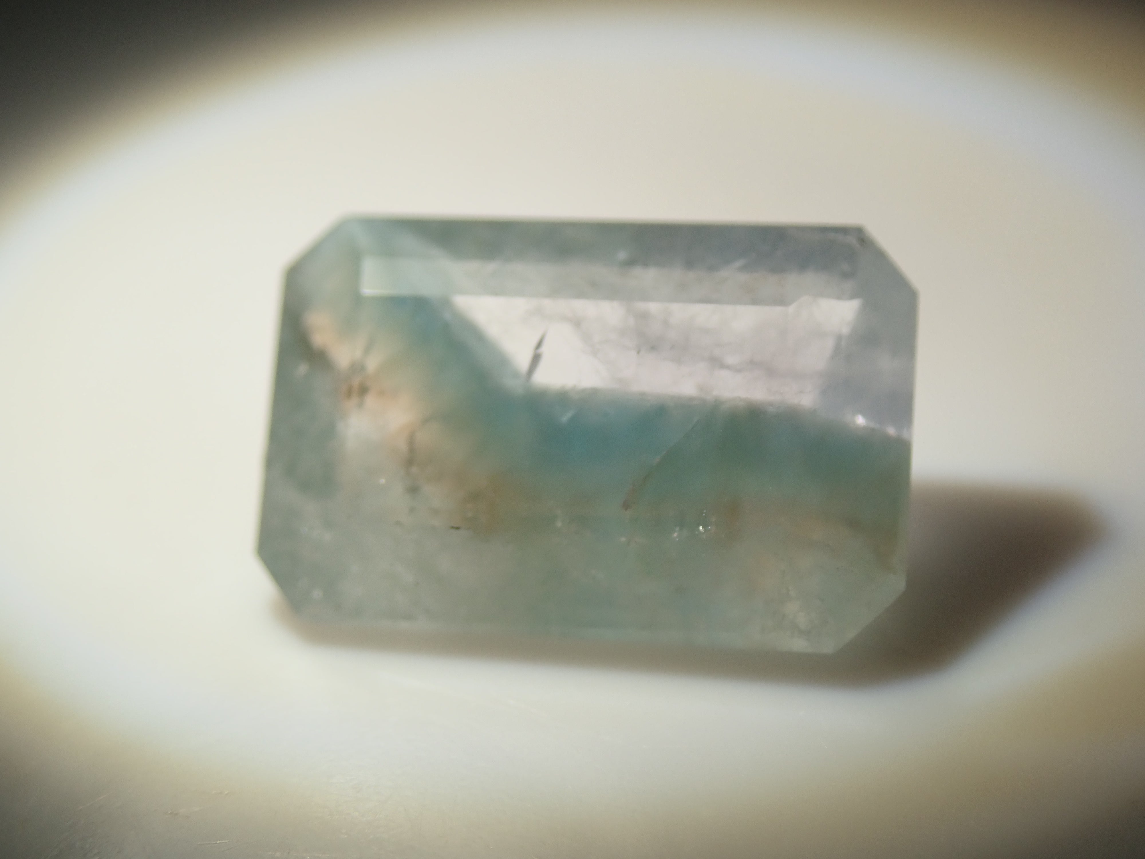 【11月22日晚間10點開賣】巴西美杜莎石英（帕拉伊巴石英）2.383克拉裸石