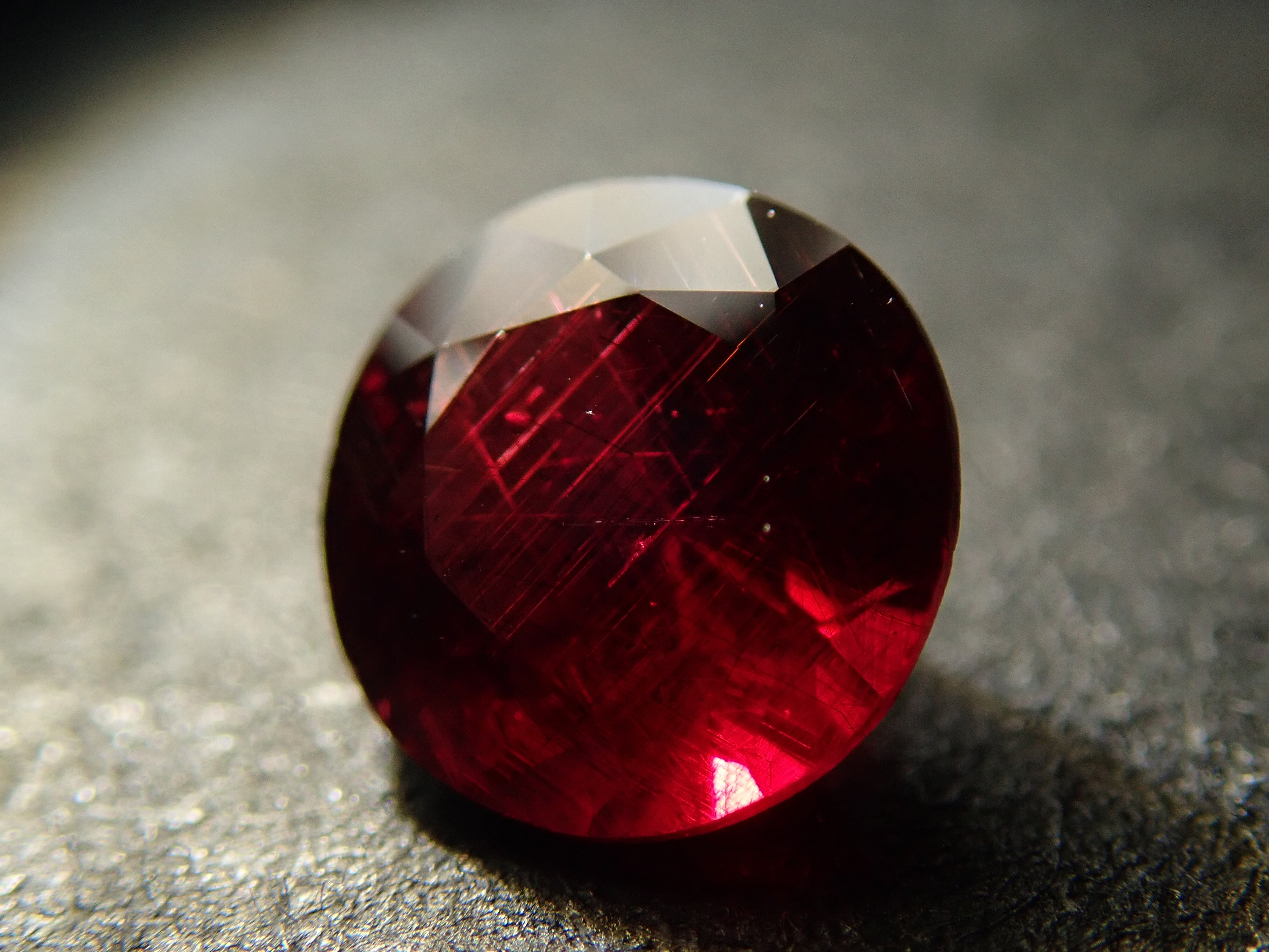 [12558104] American Anthill Garnet 0.410ct Loose