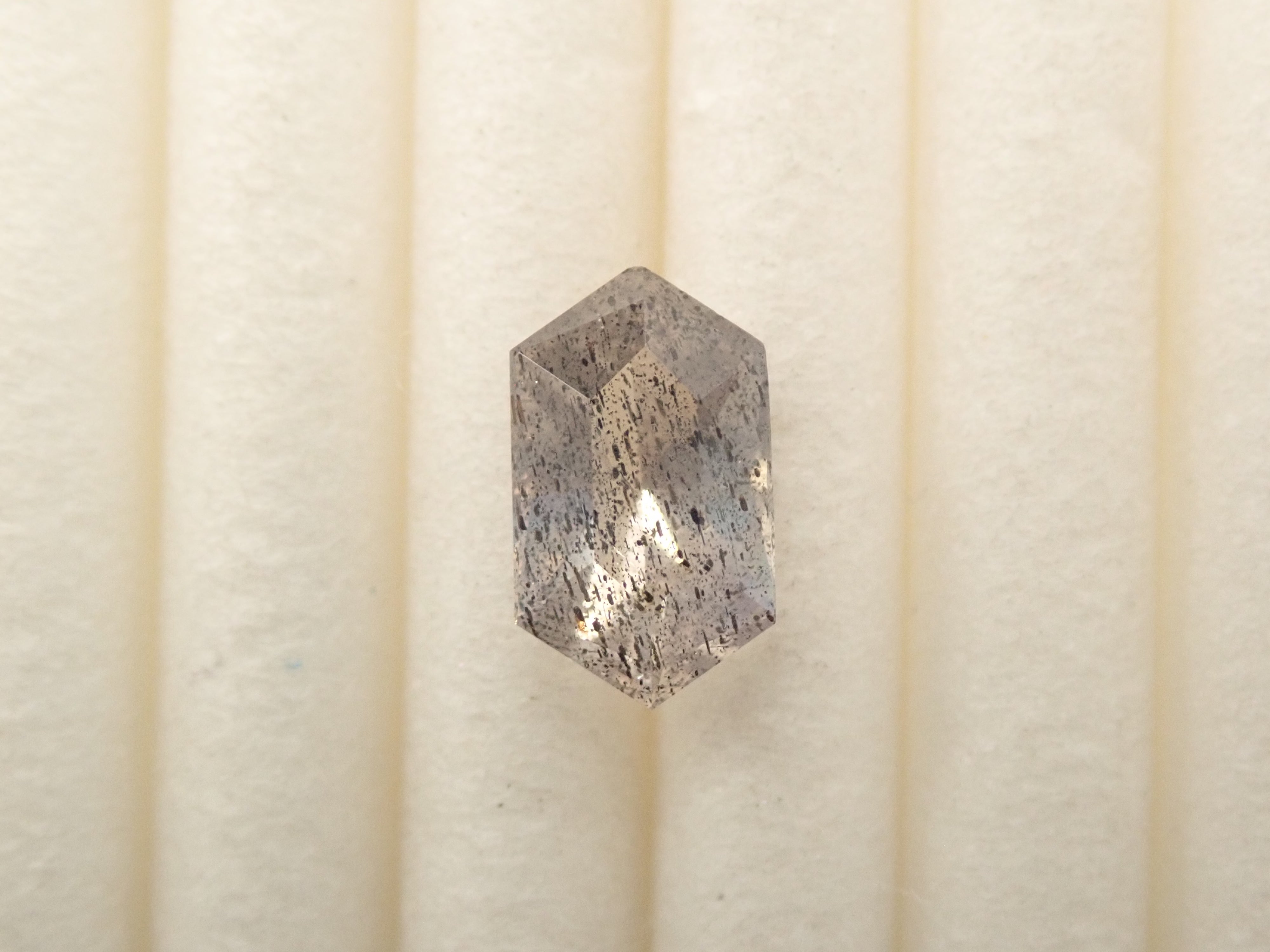 [12558200] Labradorite 0.546ct loose stone