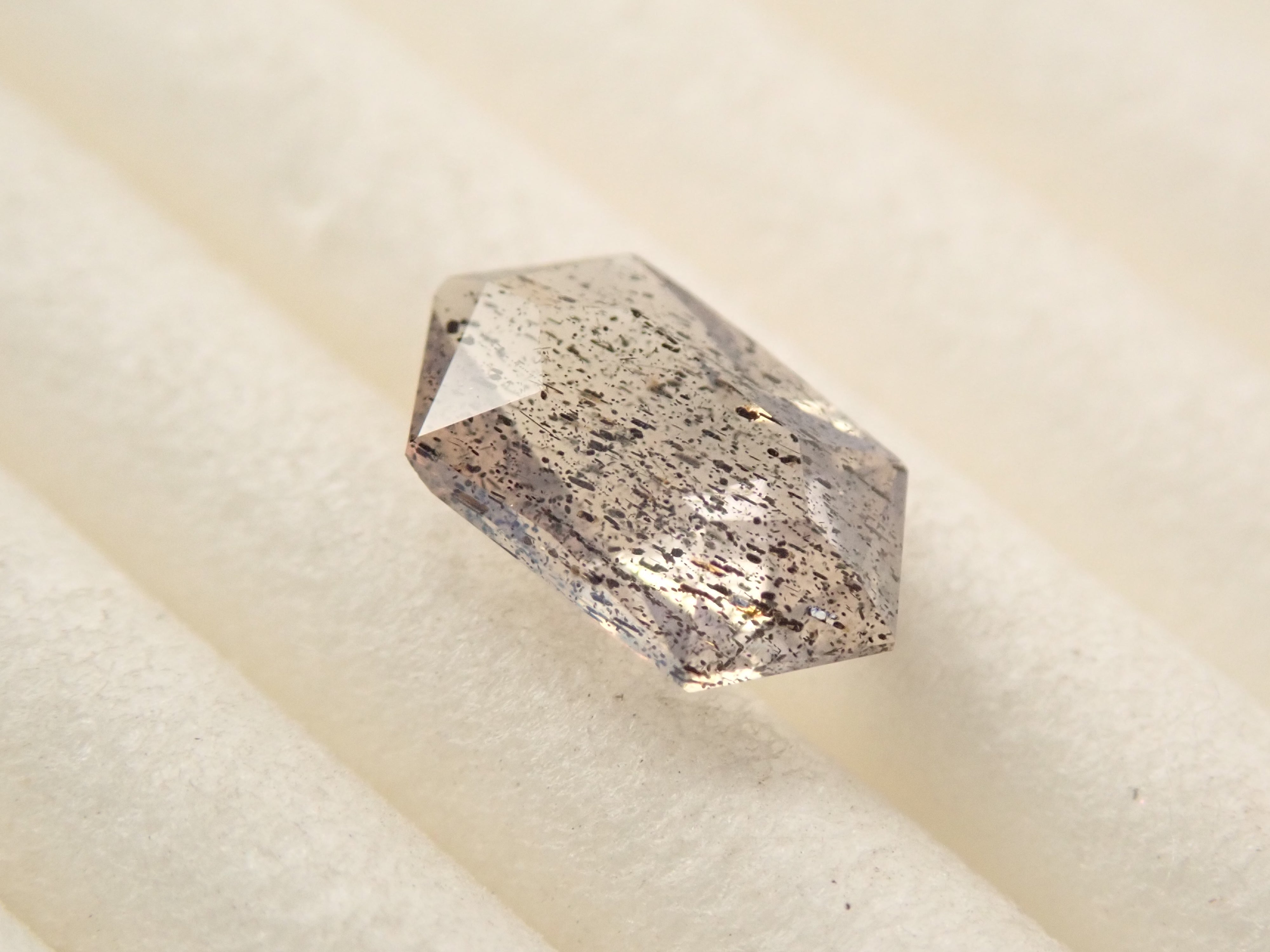 [12558200] Labradorite 0.546ct loose stone