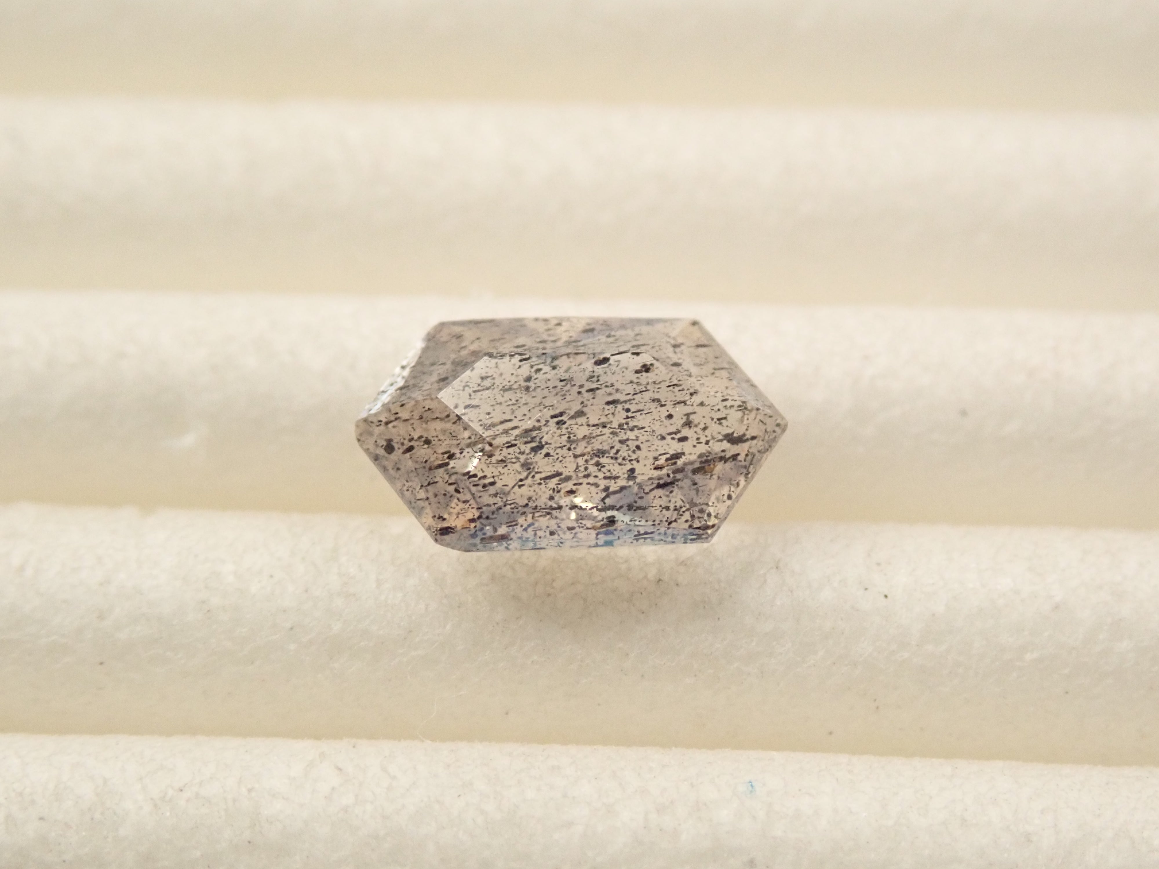 [12558200] Labradorite 0.546ct loose stone