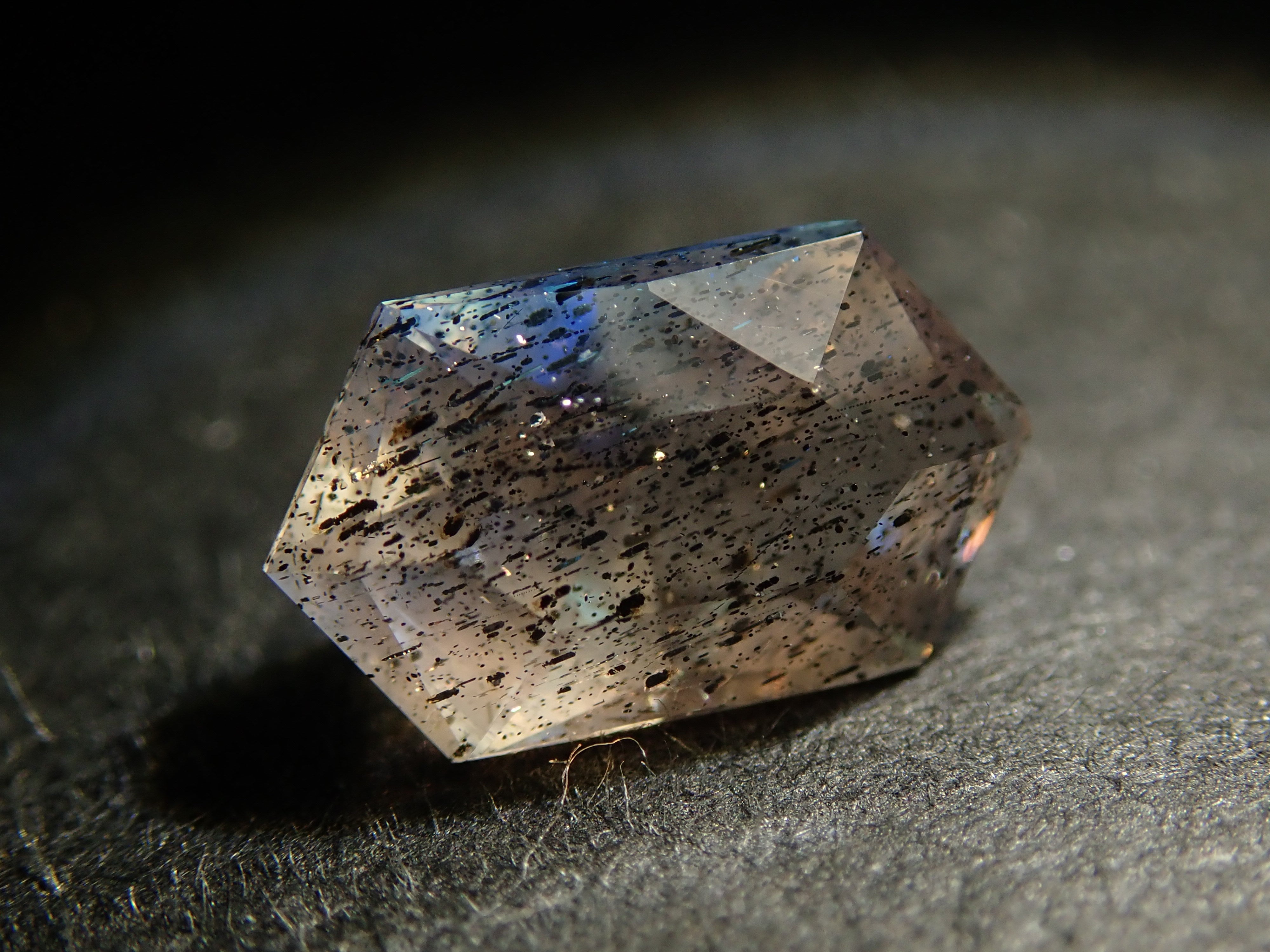 [12558200] Labradorite 0.546ct loose stone