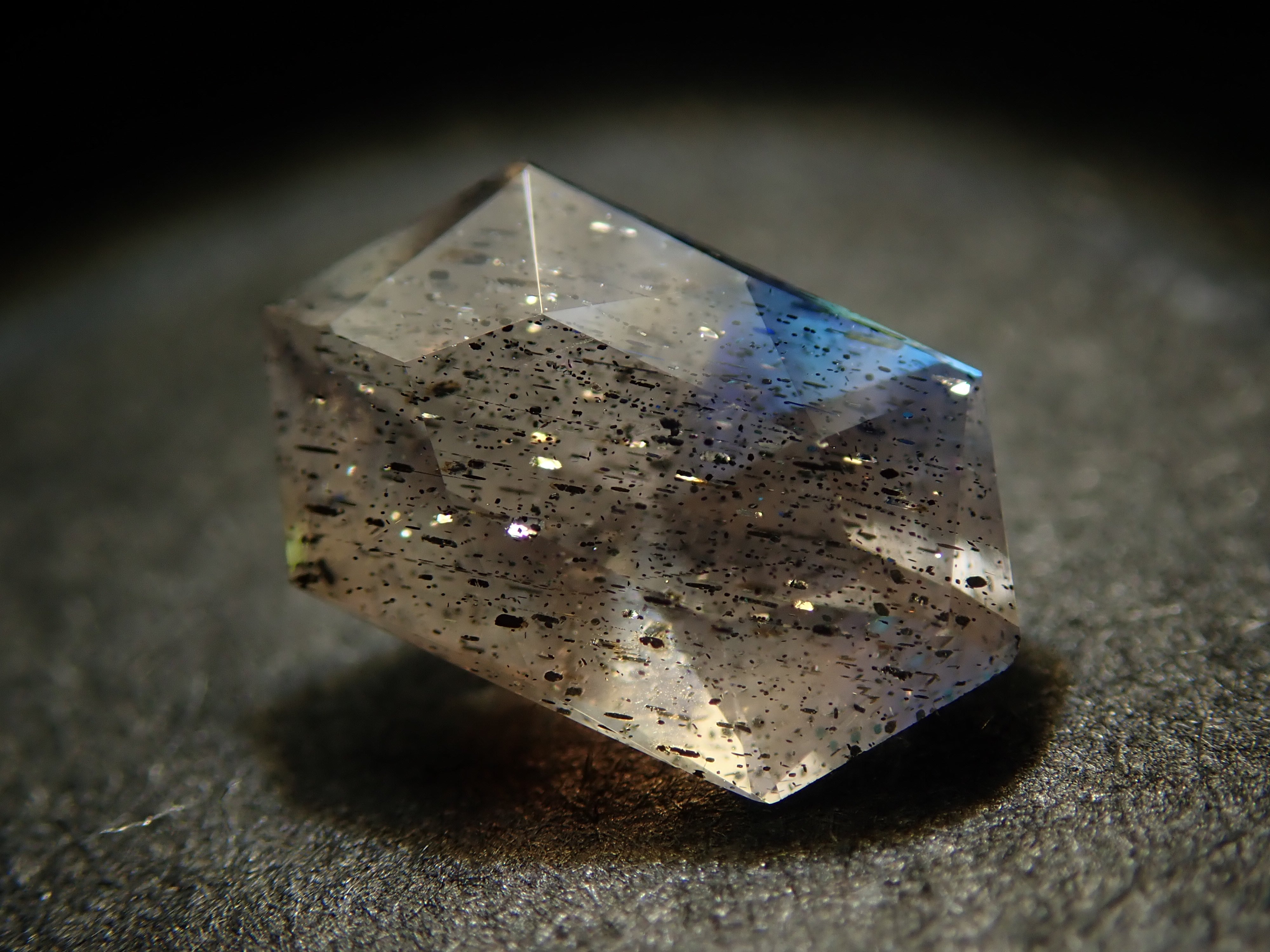 [12558200] Labradorite 0.546ct loose stone