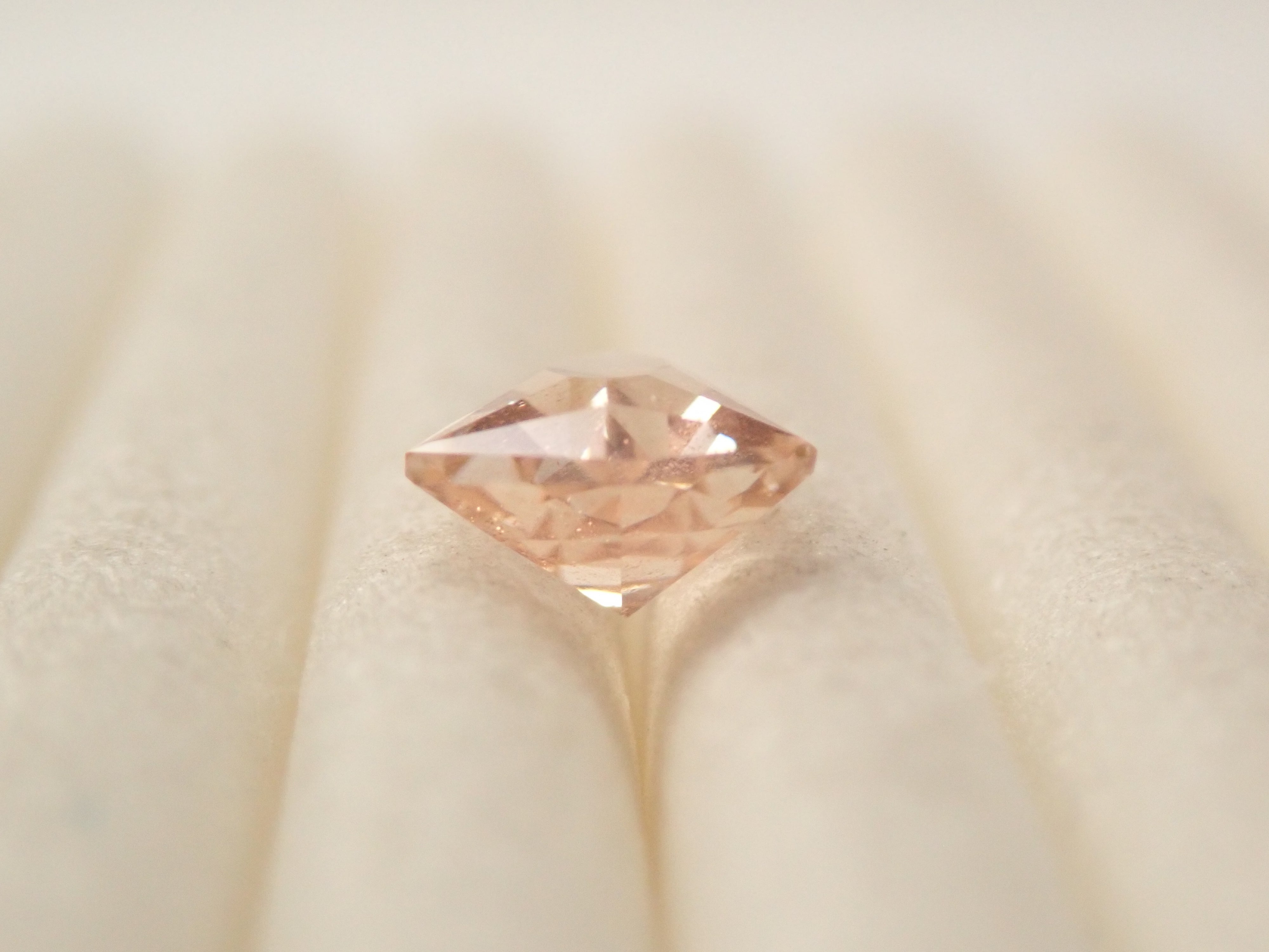 【11/3 22時販売】アメリカ産オレゴンサンストーン 0.478ctルース